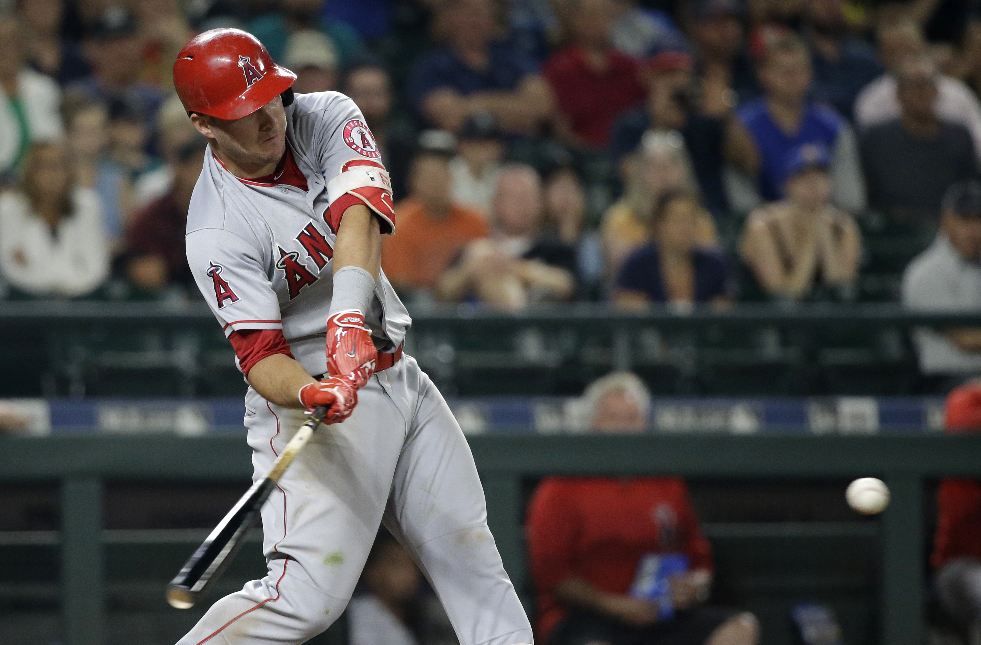 Mike Trout comes through in 9th as Angels beat Mariners 6-3