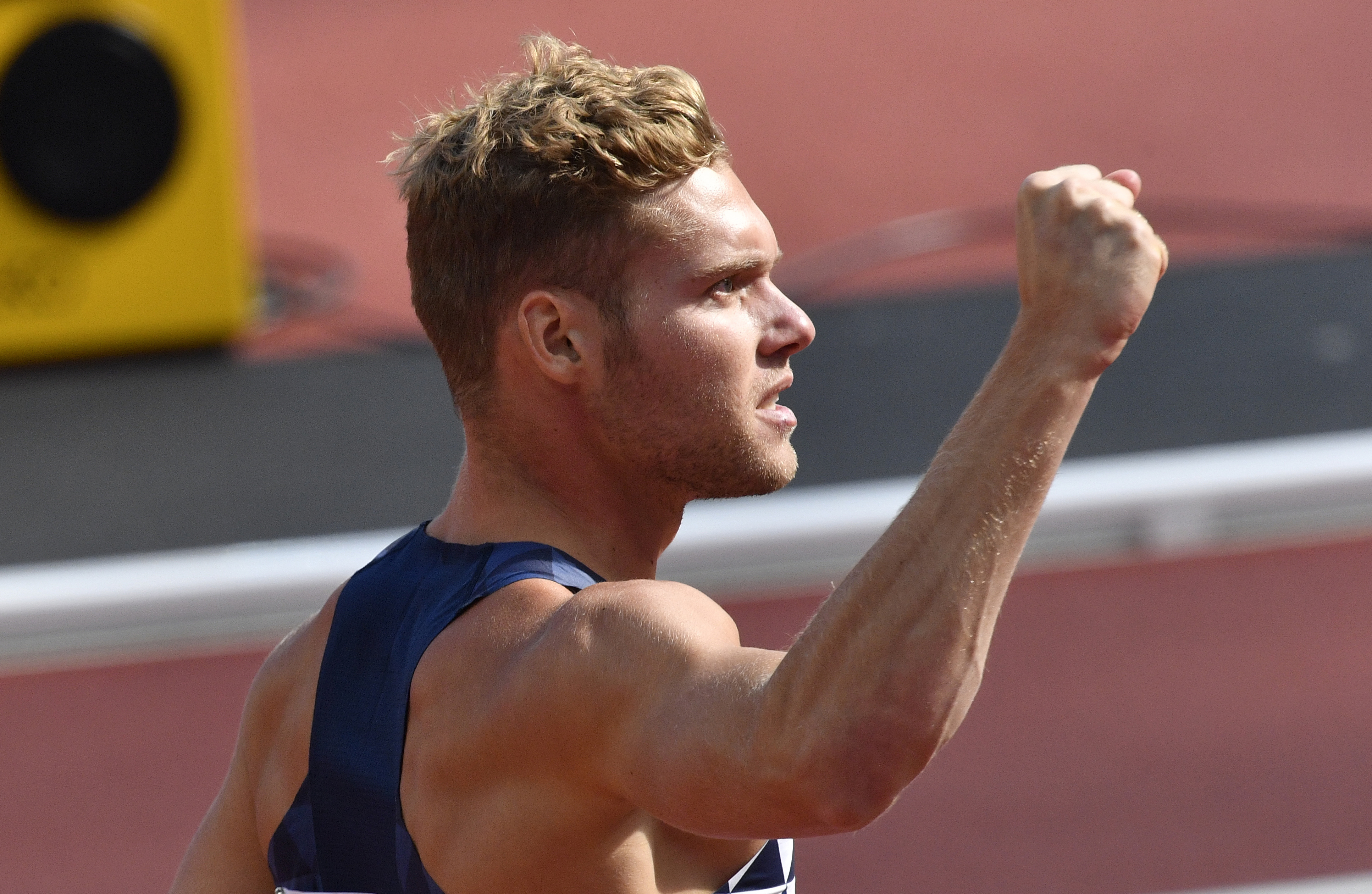 The Latest: Schippers wins the 200 meters at worlds