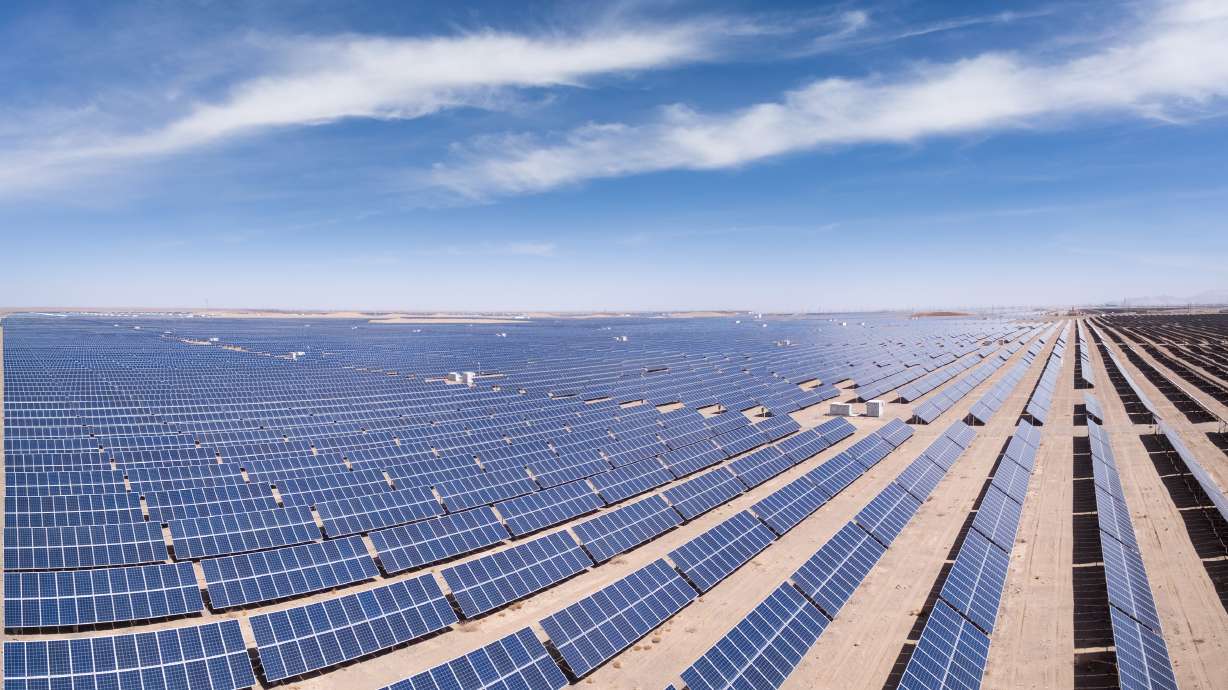 Utility company invites customers to digitally sign solar panels