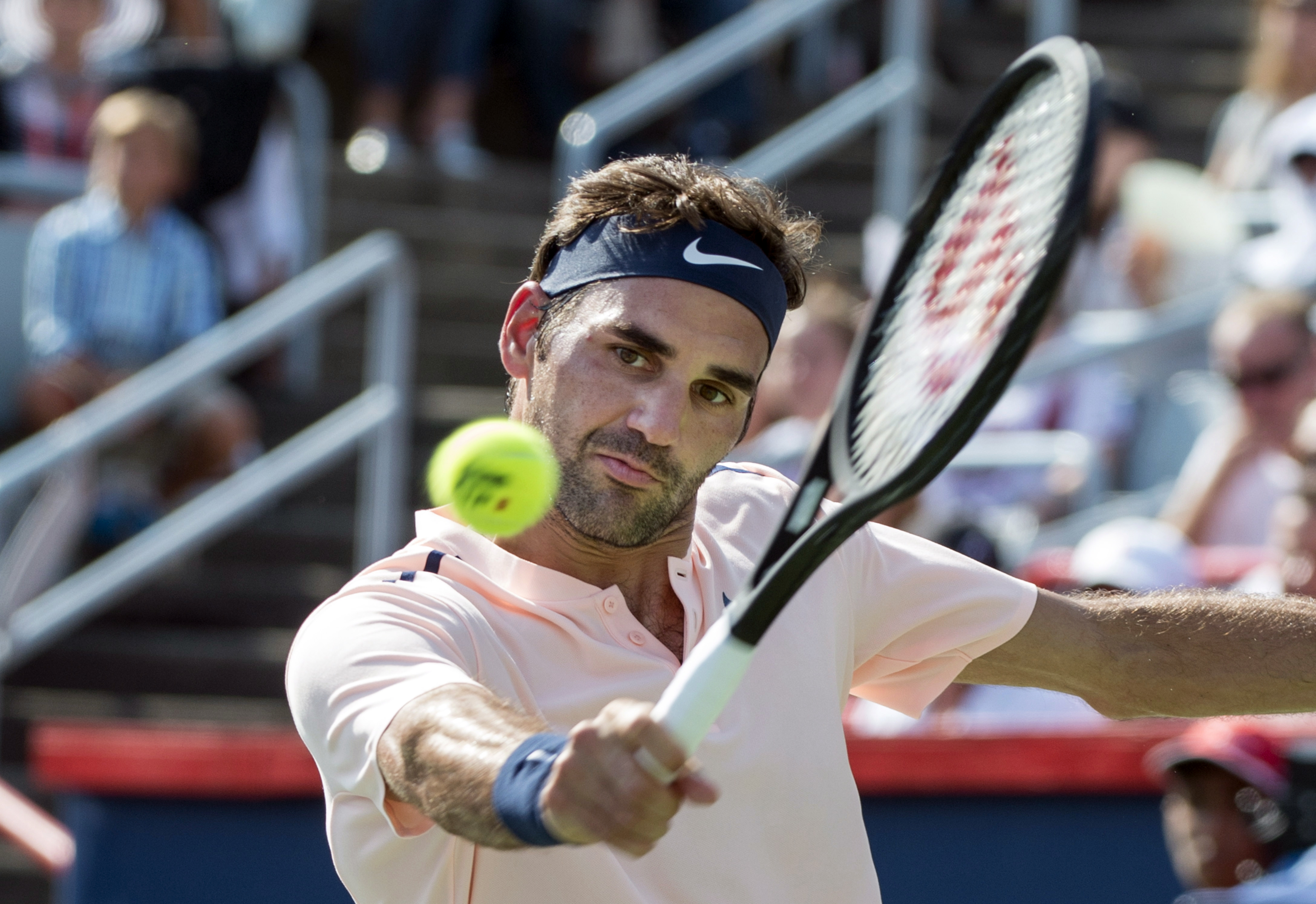 Federer reaches Rogers Cup final
