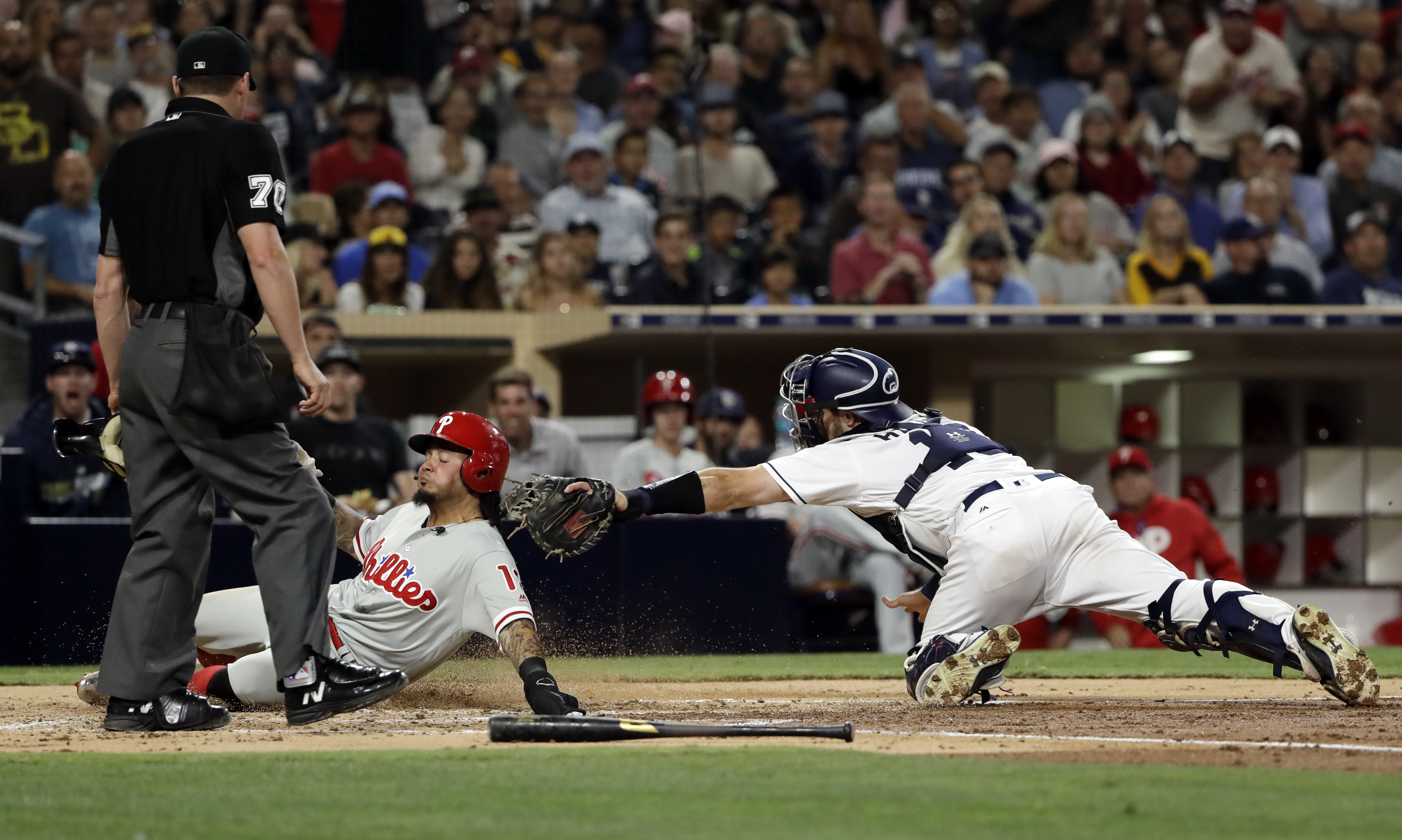 Spangenberg, Padres beat Phillies 7-4; Hoskins homers twice