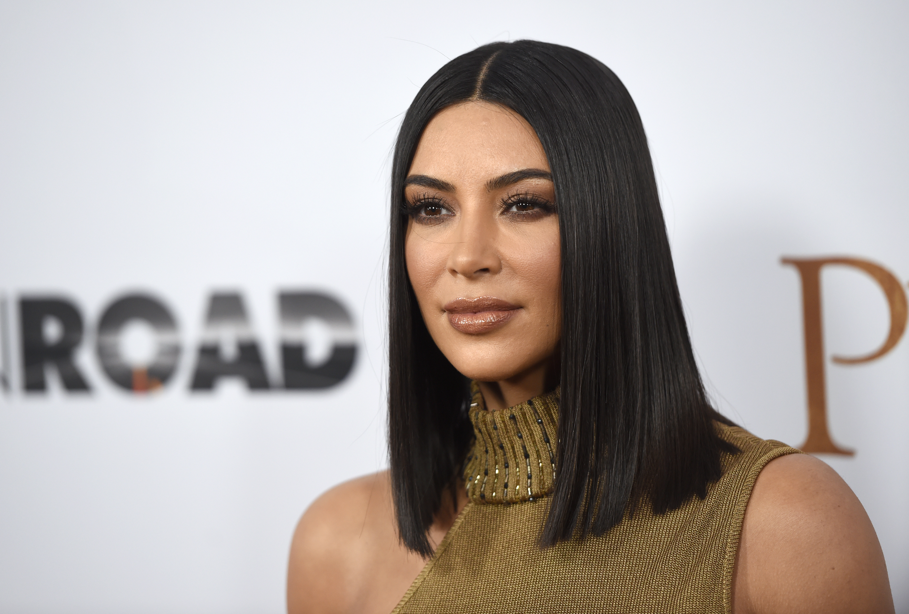Kim Kardashian West sorry for defending makeup artist