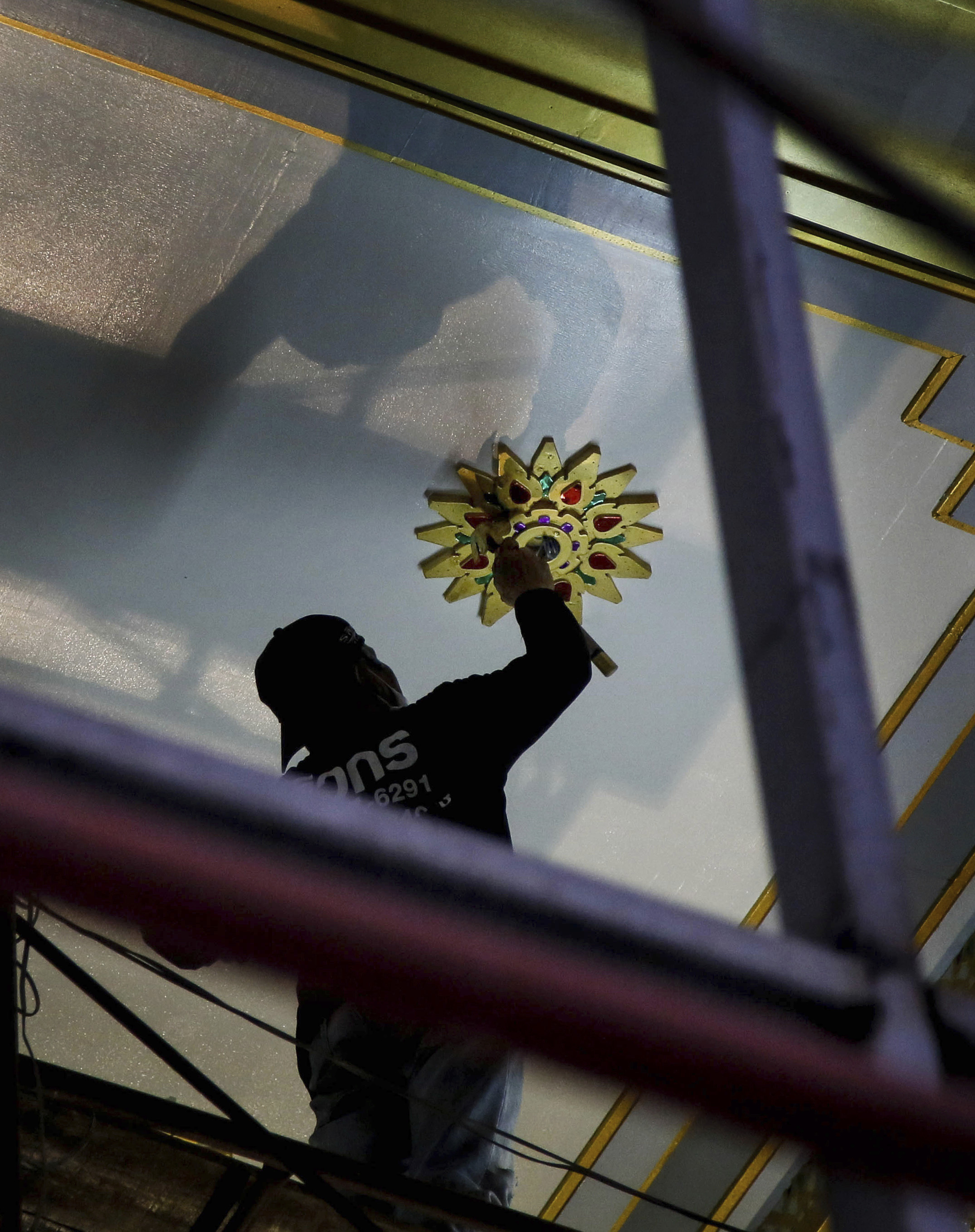 AP PHOTOS: Grand stage rises for late Thai king's cremation