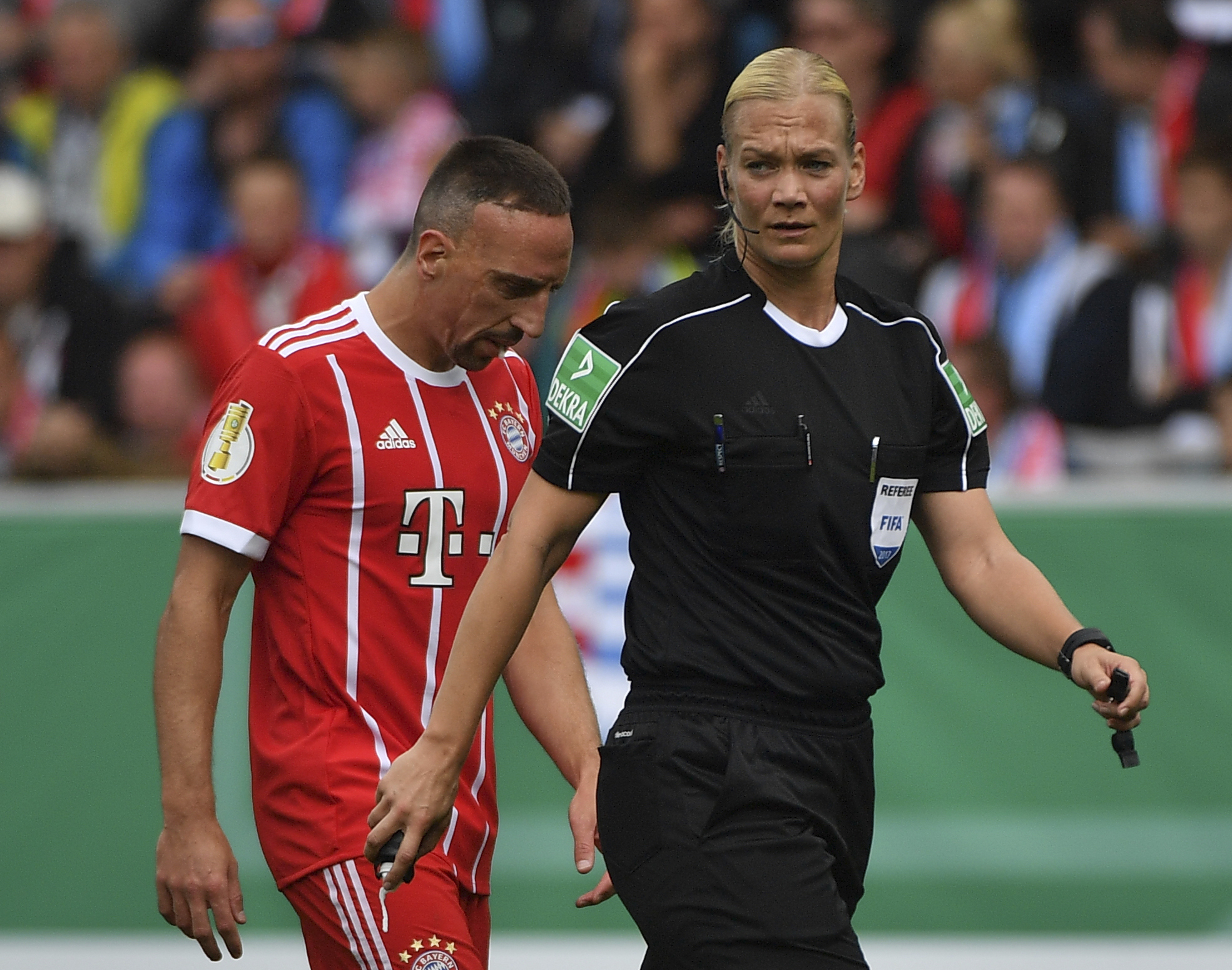 Card me: 1st female ref set for German soccer top flight