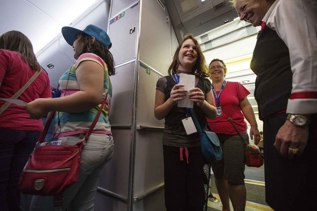Flight simulation helps autistic children handle airport stress