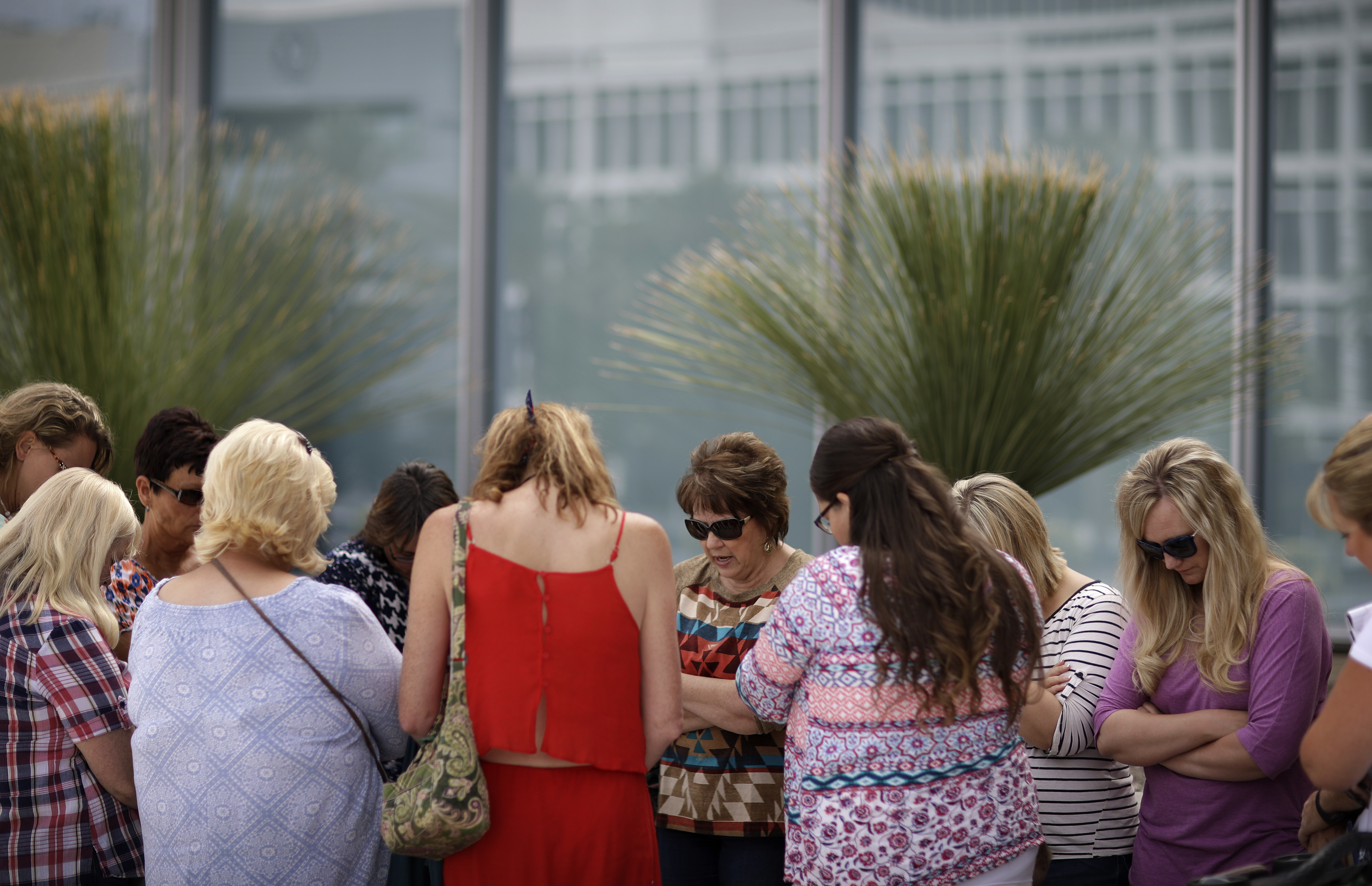 Jury refuses to convict 4 in Nevada ranch standoff retrial