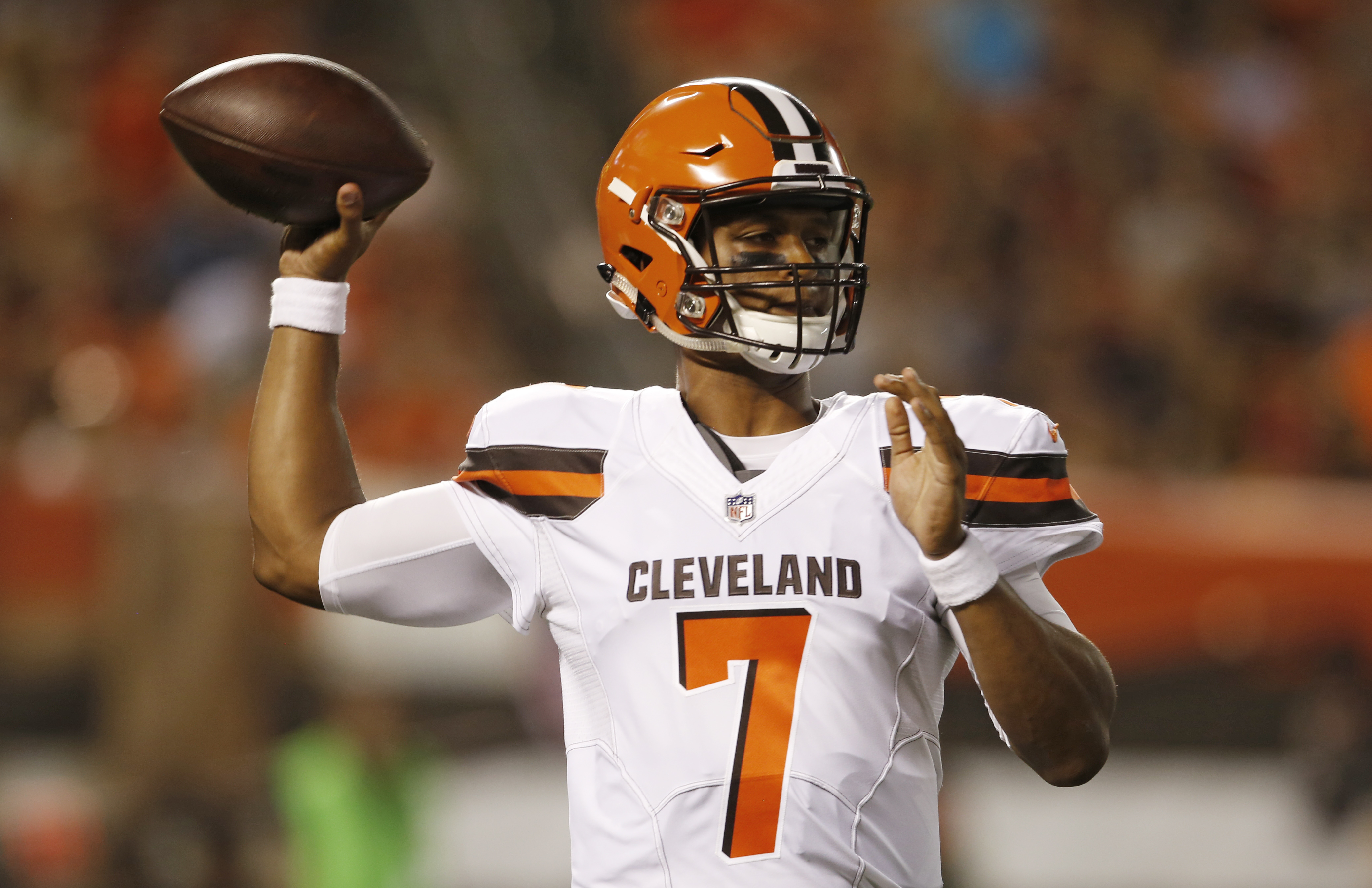 Ready or not: Rookie Kizer now Browns starting quarterback