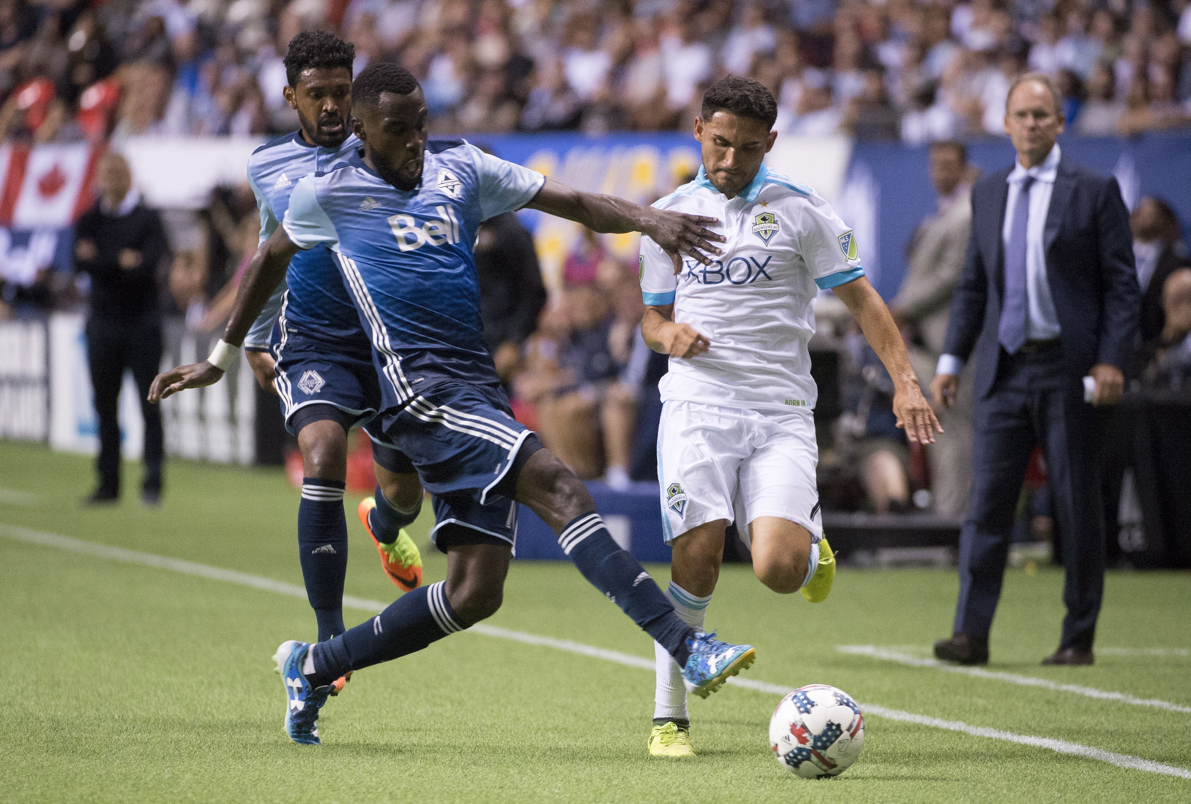 Fredy Montero scores, Whitecaps tie Sounders 1-1