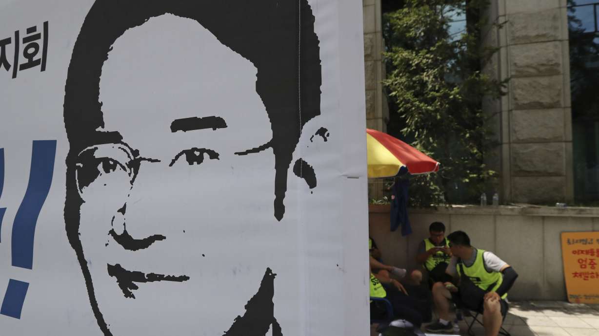 Q&A: Samsung chief is jailed. Here's what you need to know.