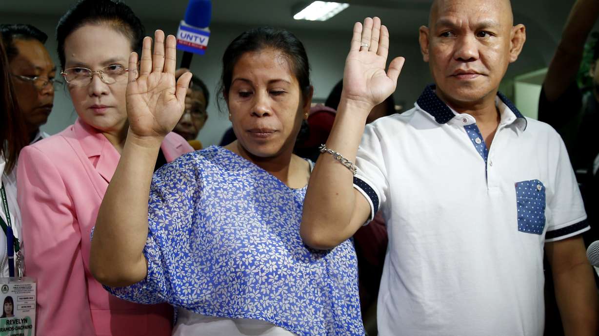 Philippine police face murder complaints over drug killing