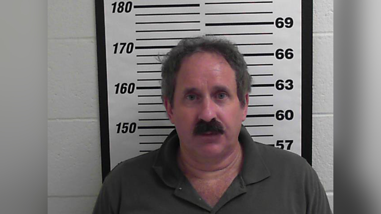 Kaysville man charged with enticing a minor