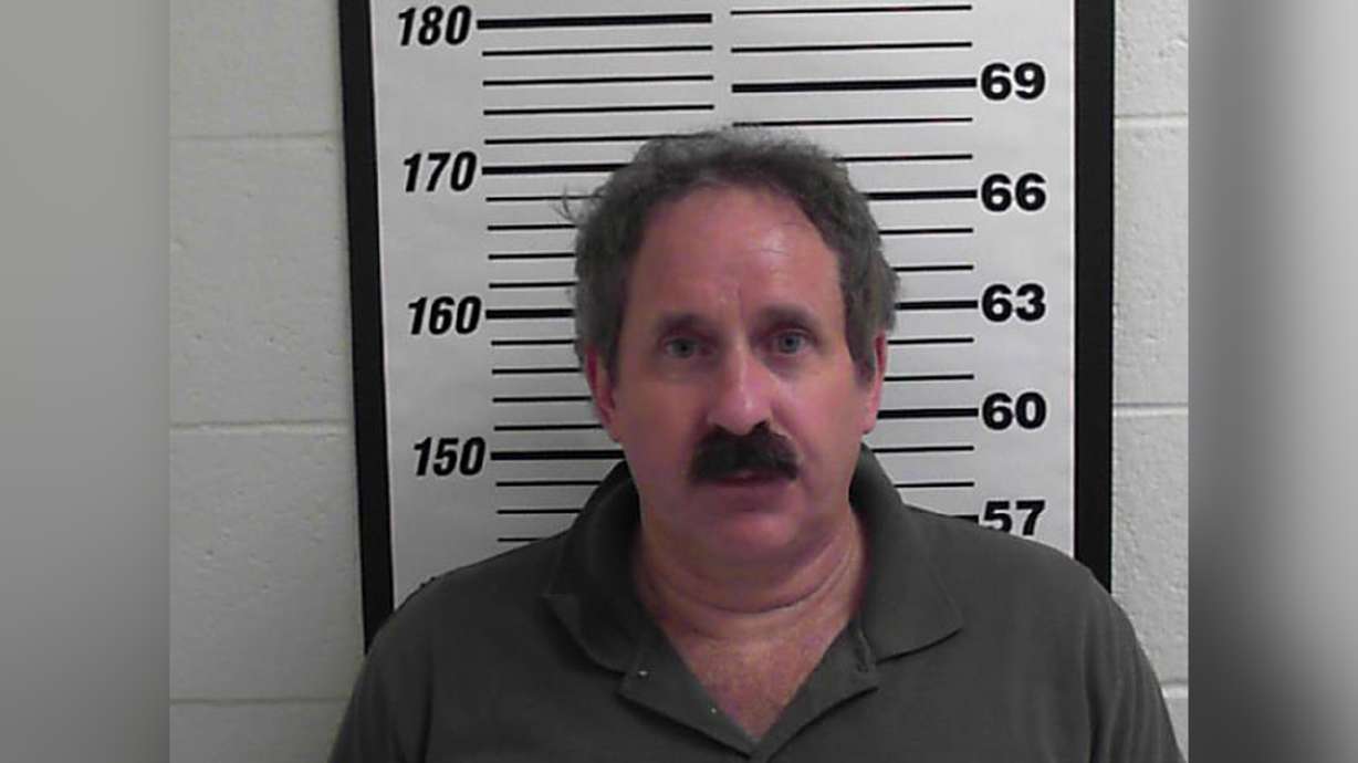 Kaysville man charged with enticing a minor