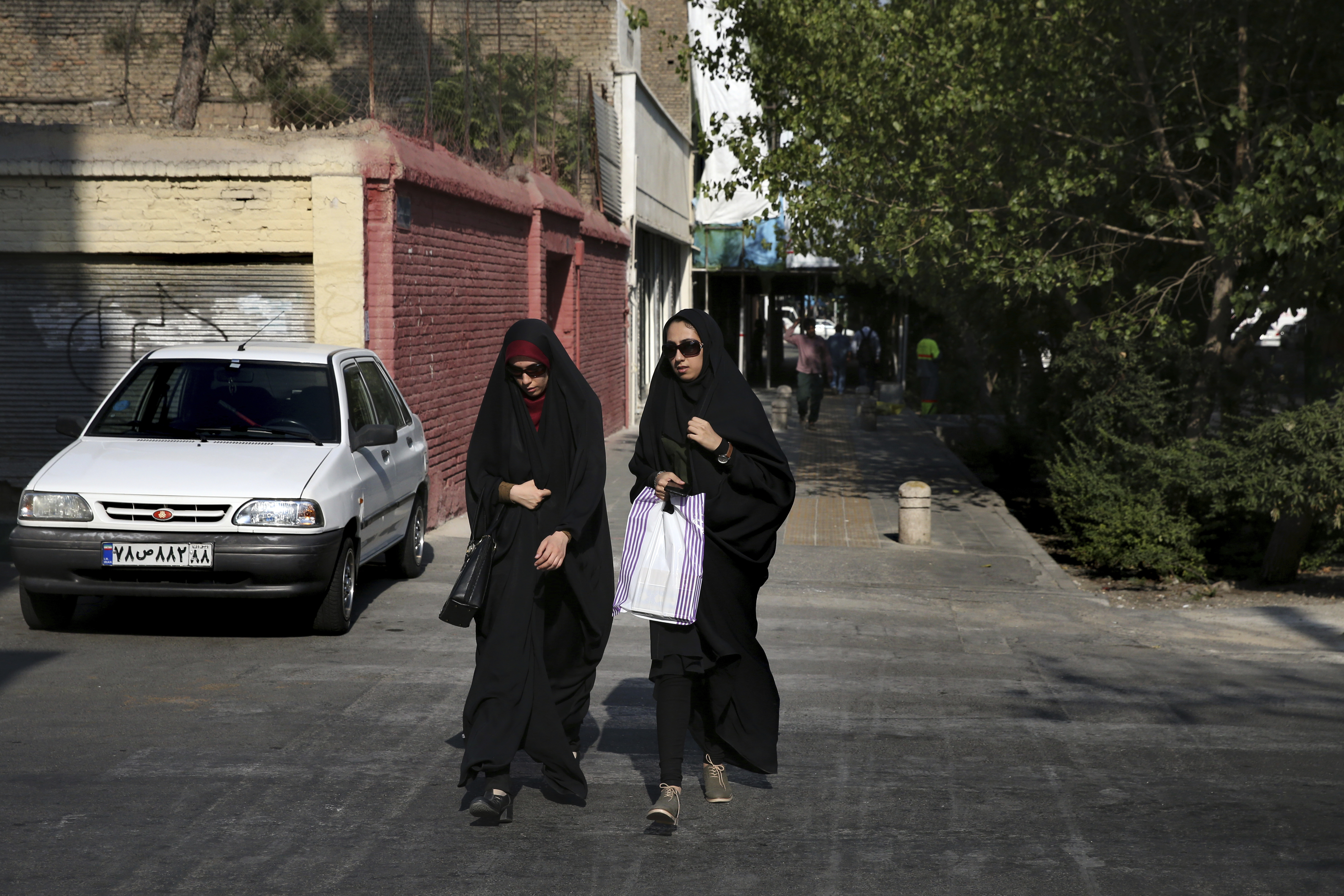 Chador in, hijab out: Iran VP's wardrobe draws criticism