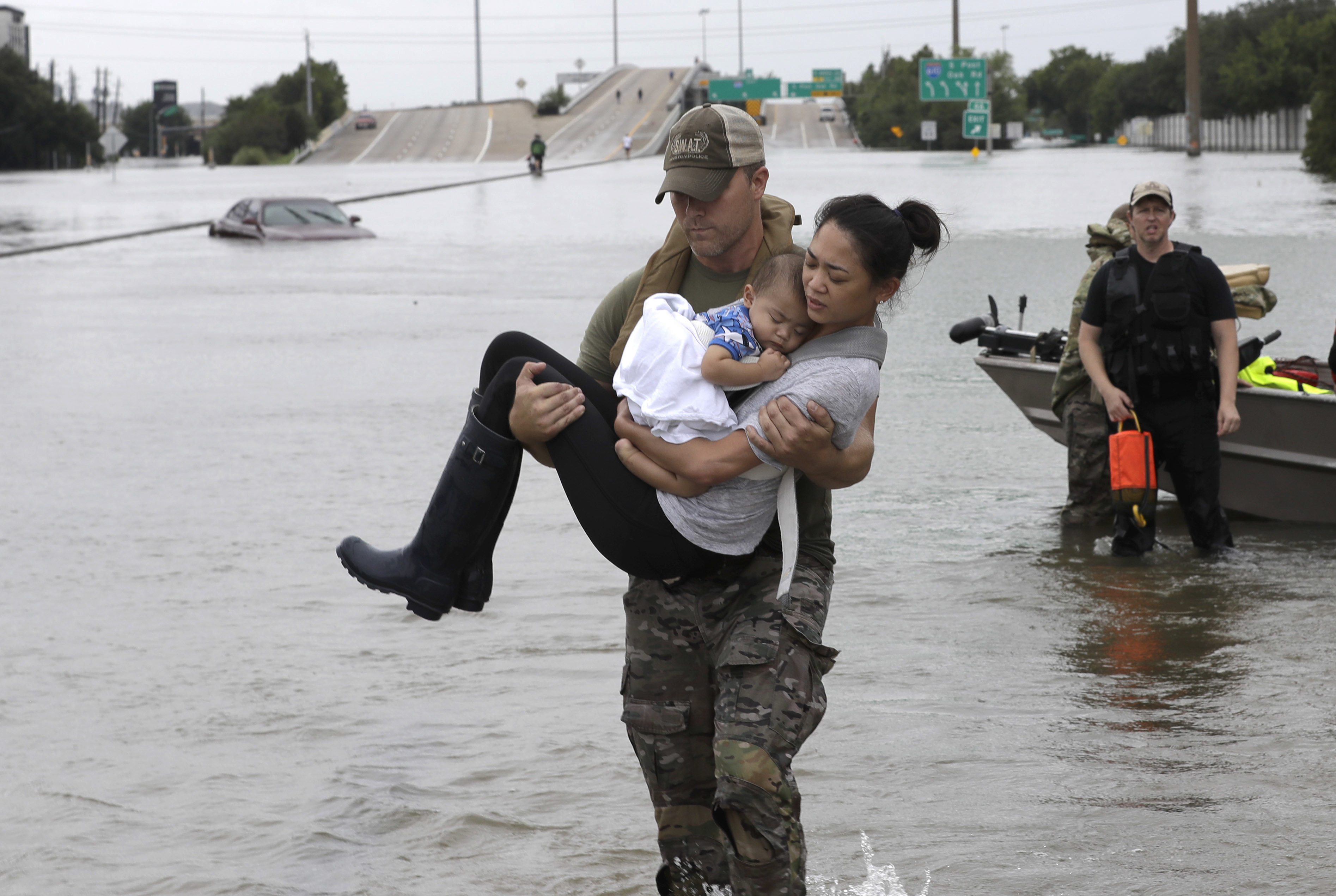 Photo of Harvey rescue spreads on internet, front pages