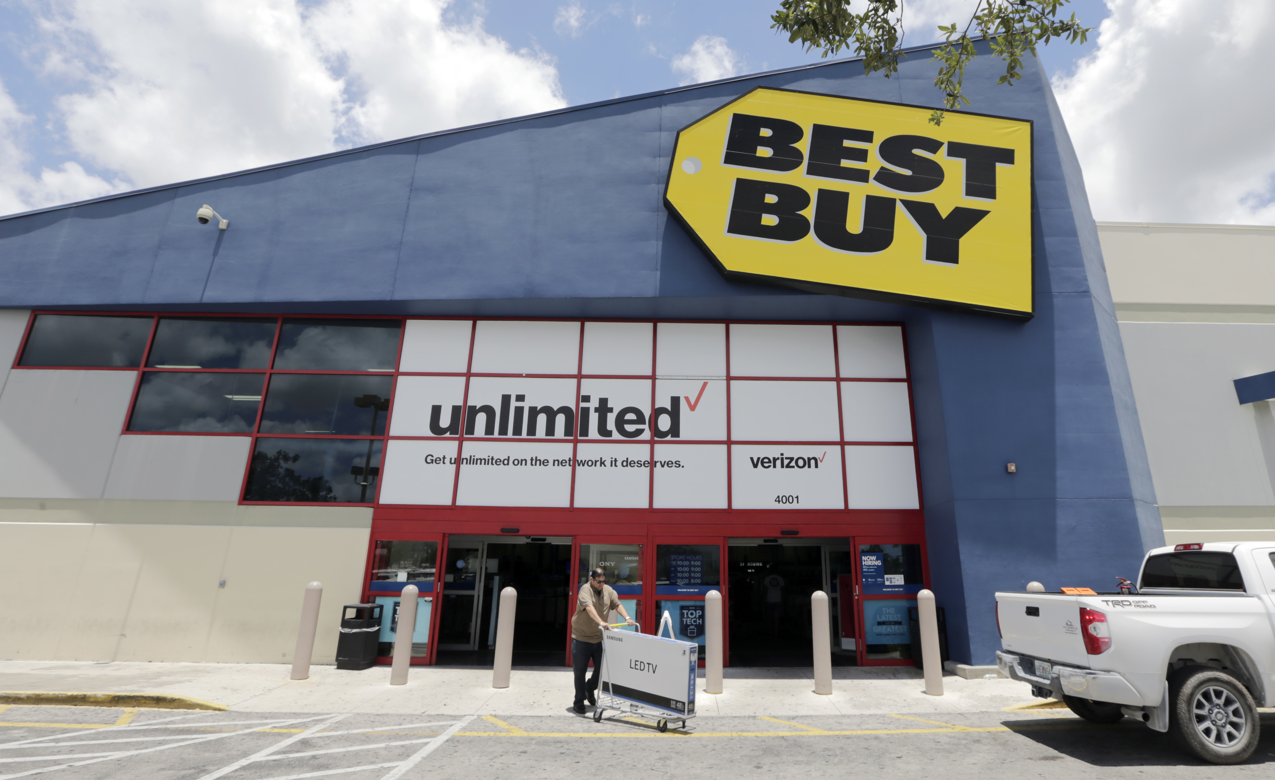 Best Buy rolls out consulting service at people's homes