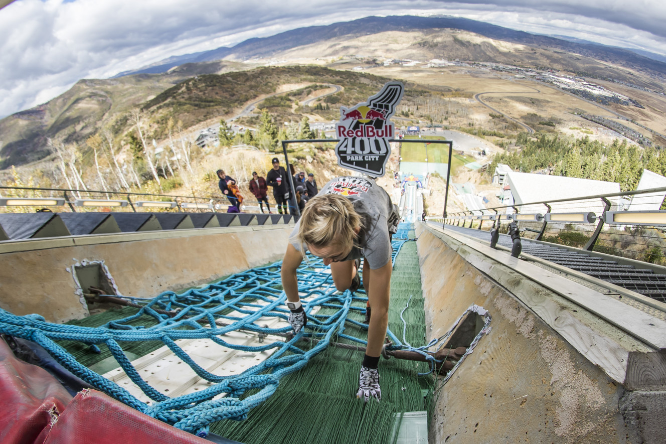 Competitors make their way up the hill at the Red Bull 400 in Park City in 2016. (Photo: David Martinez, Red Bull Content Pool)