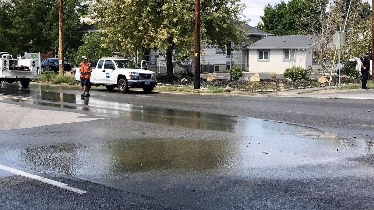 Water main break causes traffic backup at 3300 South in Millcreek