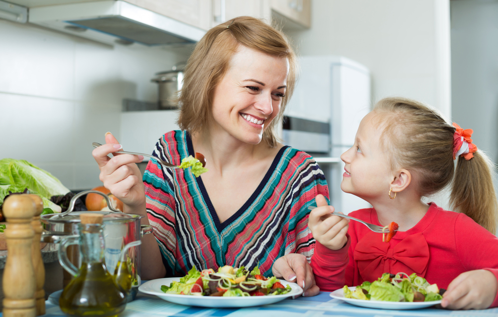 10 tips from nutrition experts to help kids eat healthy