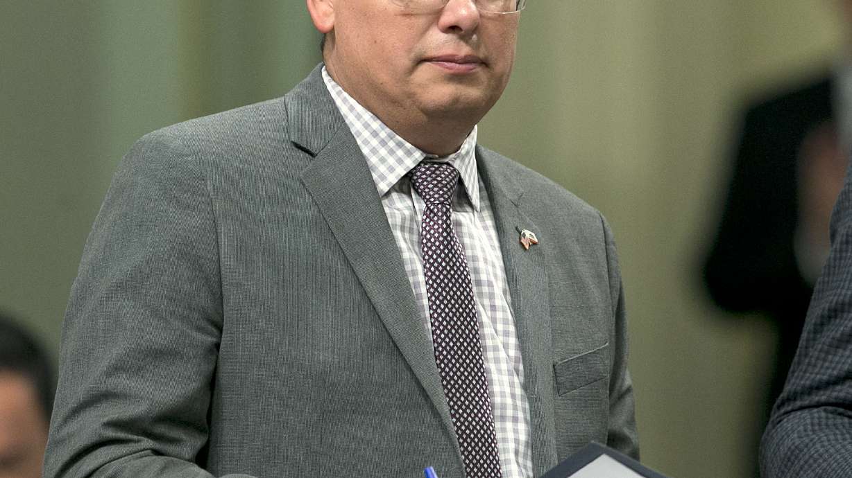 AP Exclusive: Taxpayer-funded mail aids California lawmakers