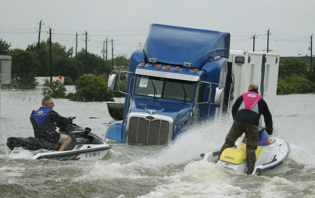 No need for special glasses with these 80 best photos from August