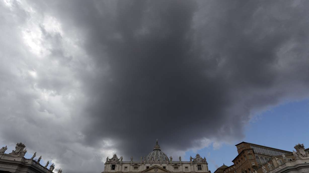 Pope prays for those afflicted by floods in US, Asia