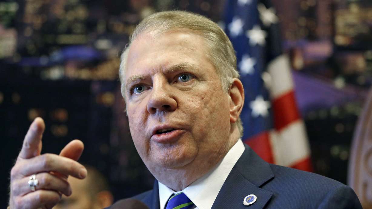 The Latest: New Seattle mayor sworn in after Murray resigns