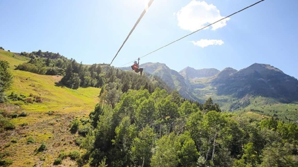 9 can’t-miss deals on fall family activities (Black Island Farms and more!)