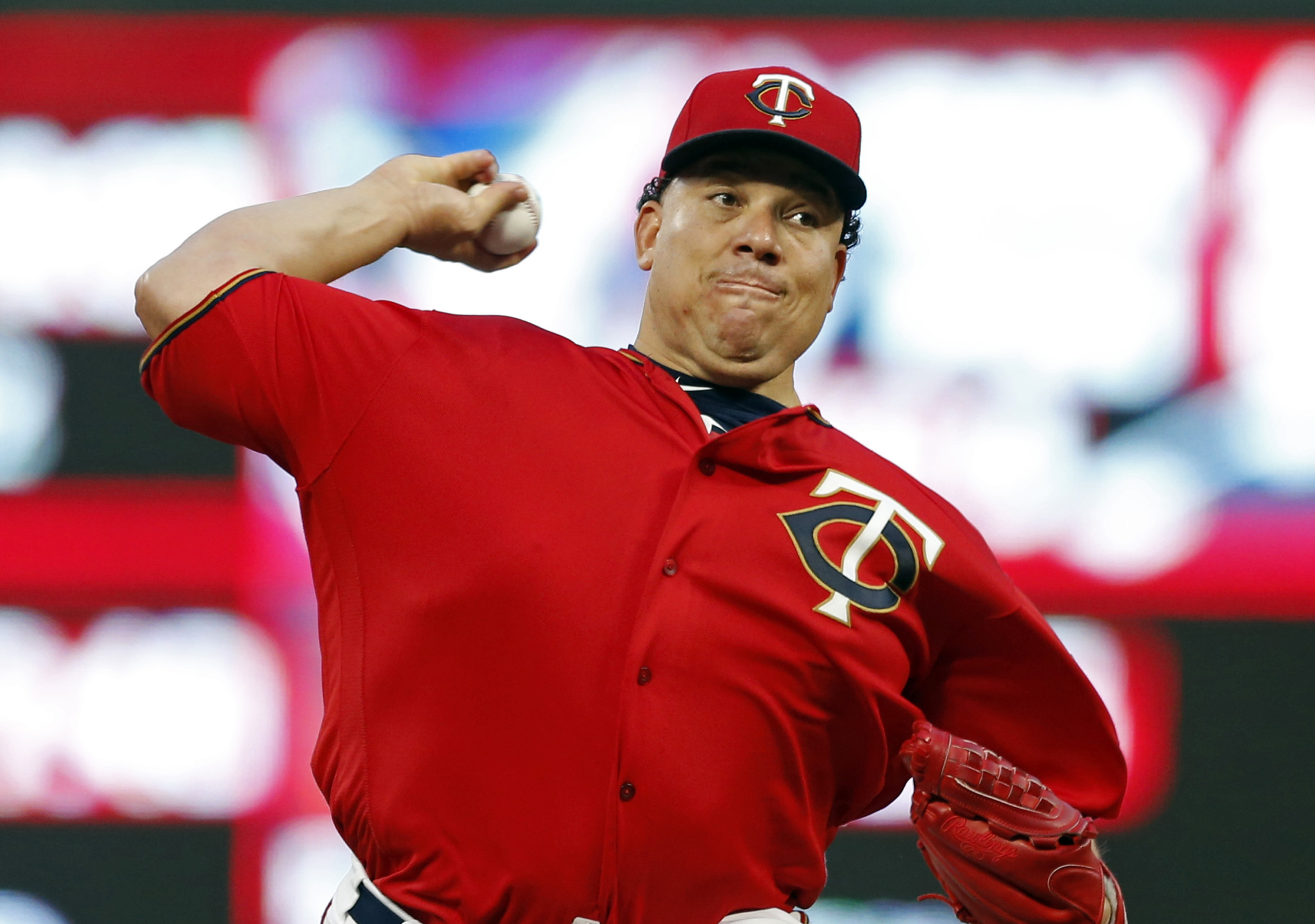 Donaldson powers Blue Jays past Colon, Twins for 4-3 win