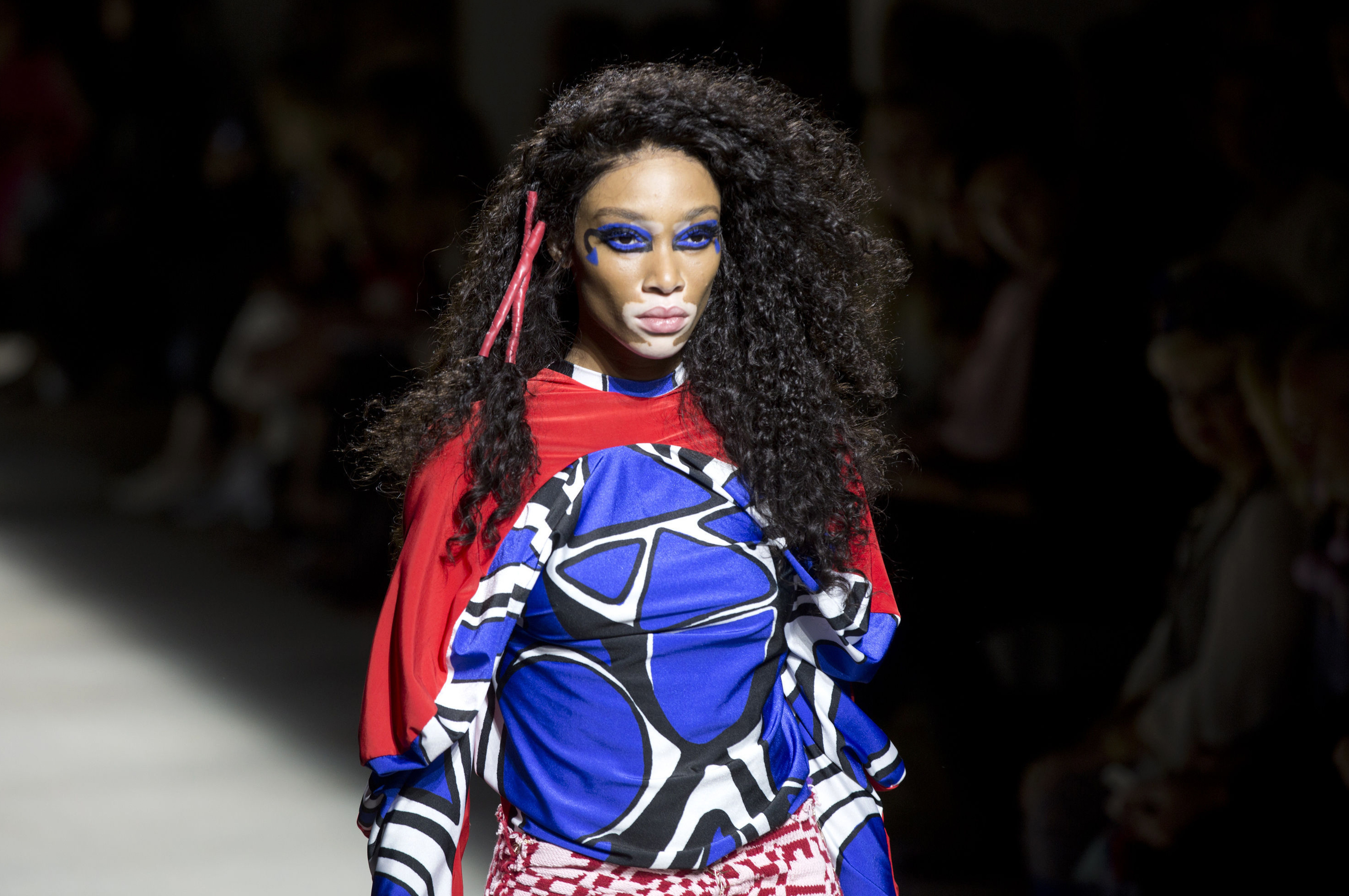 Armani, Versace add Italian glitz to London Fashion Week