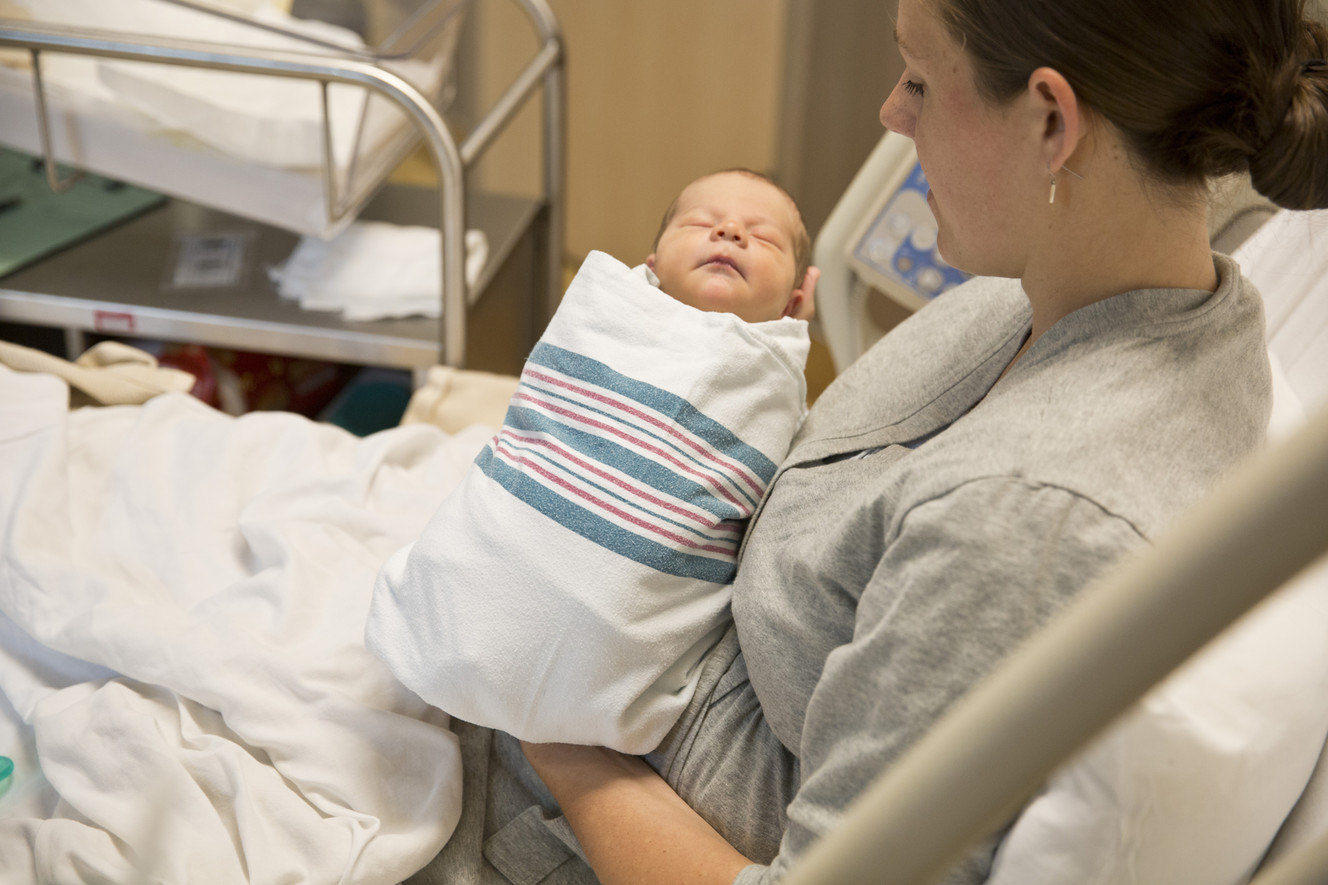 Playlists, sodas all part of modern birth experience in Utah