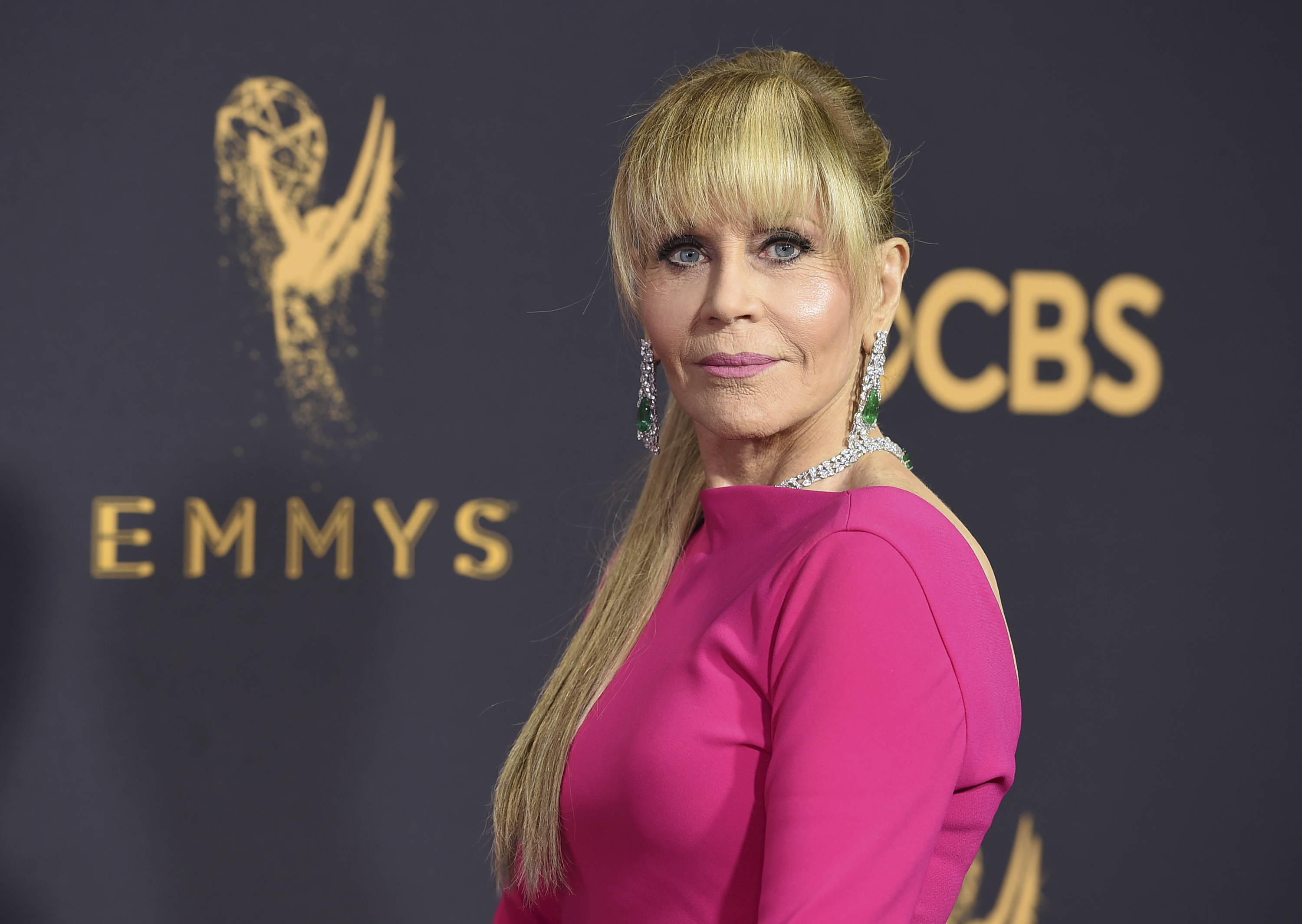Emmy audience adores Parton, Fonda and Tomlin Emmy reunion