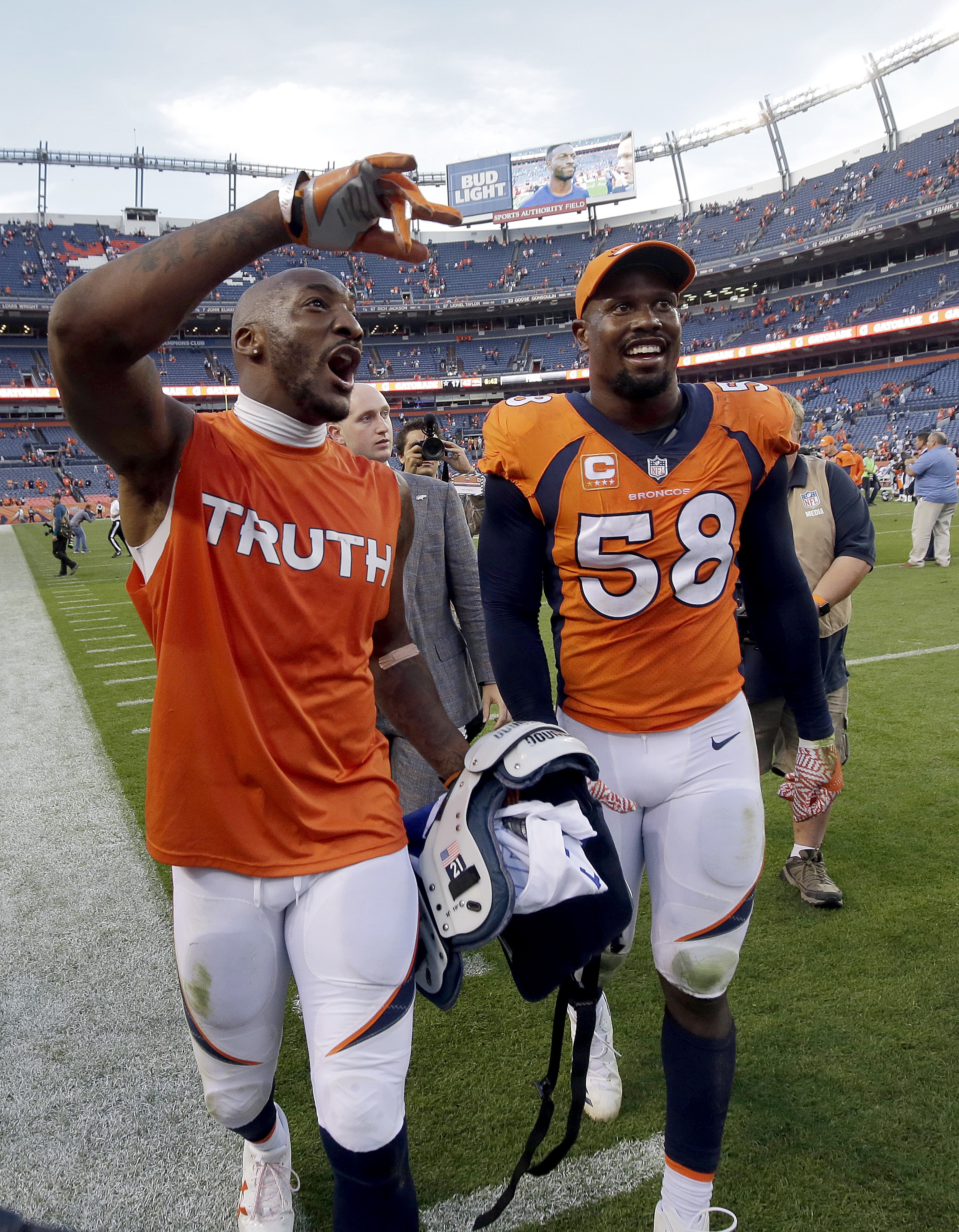 Broncos' 42-17 crushing of Cowboys shows they're back