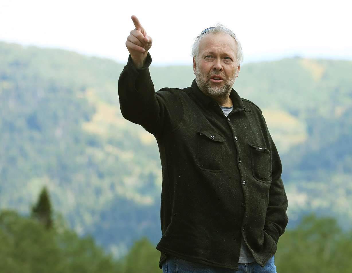 Mark Allen, of the American Fork Canyon Alliance, talks to the assembled group of land owners and officials after a tour of the canyon on Monday, Sept. 18, 2017. (Photo: Scott G Winterton, Deseret News)