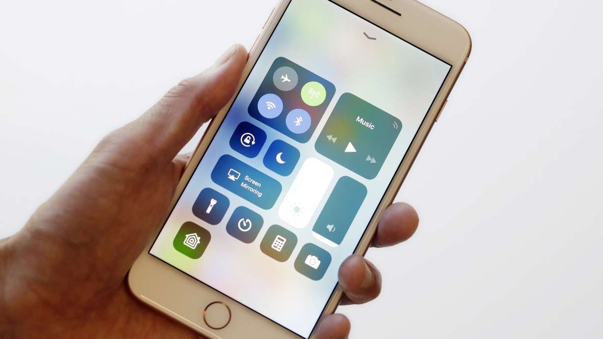 4 things to know about Apple's iOS 11 software update