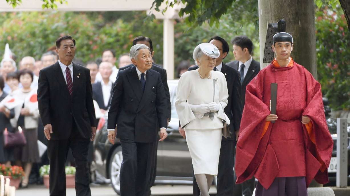 Japan's emperor visits shrine for ancient Korean settlers