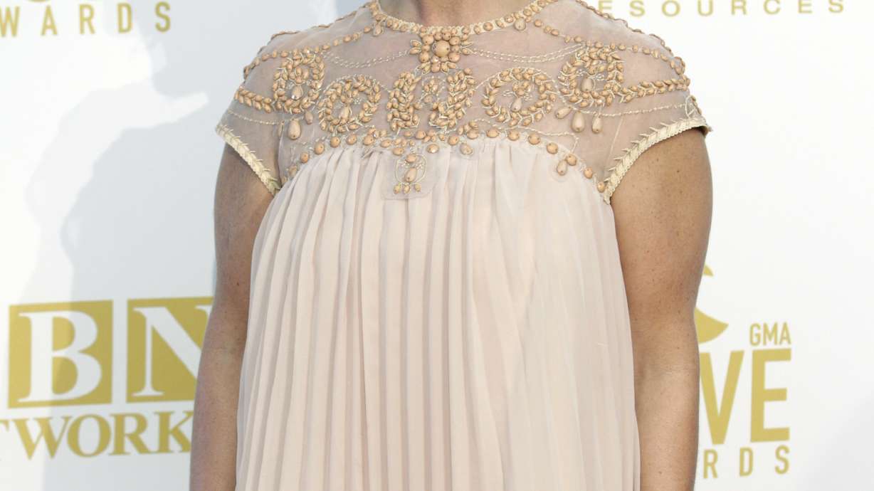 Christian singer Natalie Grant undergoing thyroid surgery