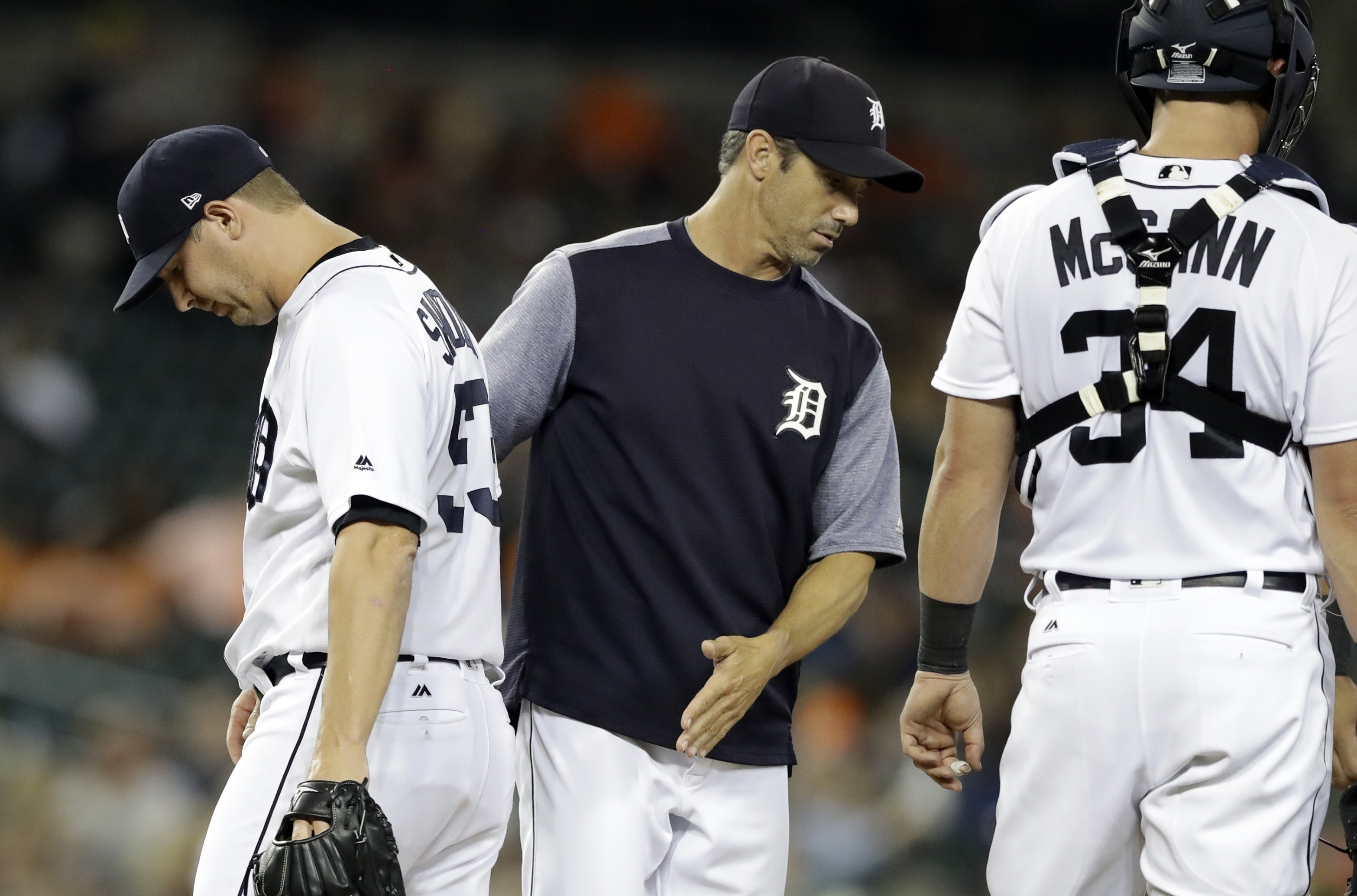 Ausmus out as manager of Detroit Tigers after season