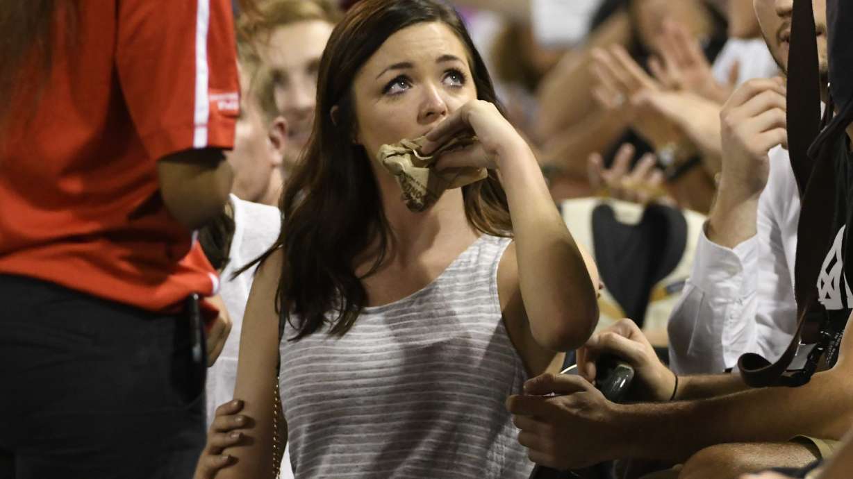 Fan at White Sox-Royals game struck in mouth by foul ball
