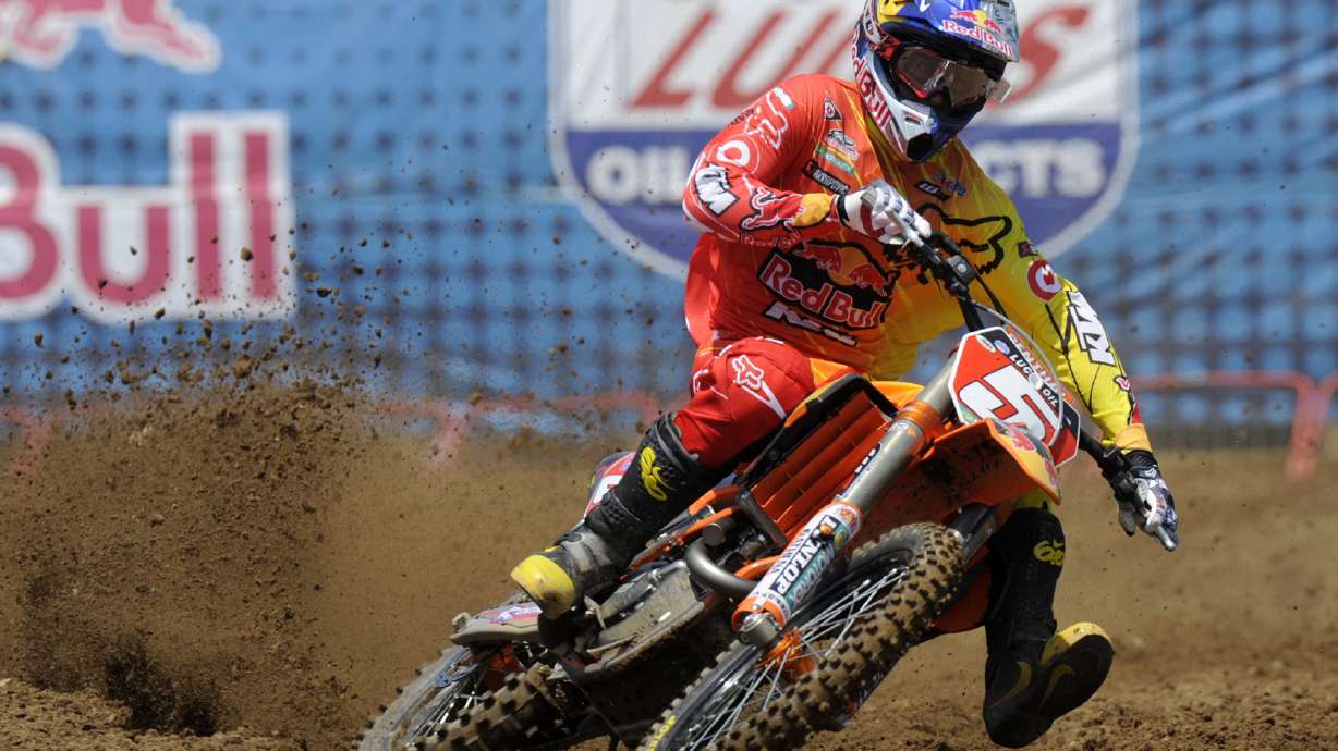 Dungey cousins prove toughness in backfields and on bikes