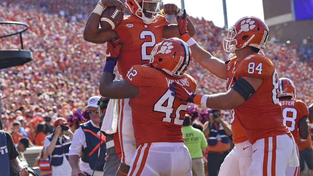 No. 2 Clemson pulls away in 4th quarter to beat BC 34-7