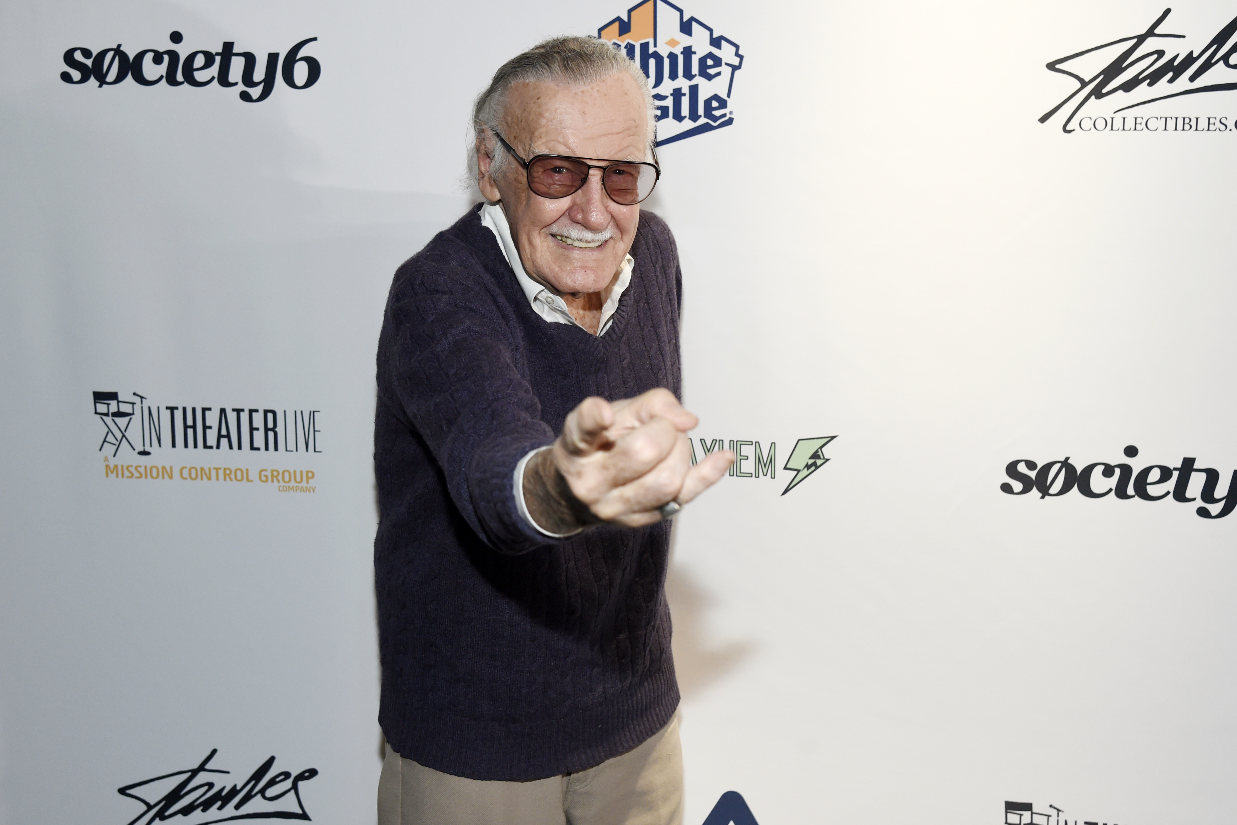 Comic legend Stan Lee to raise money for Irma victims
