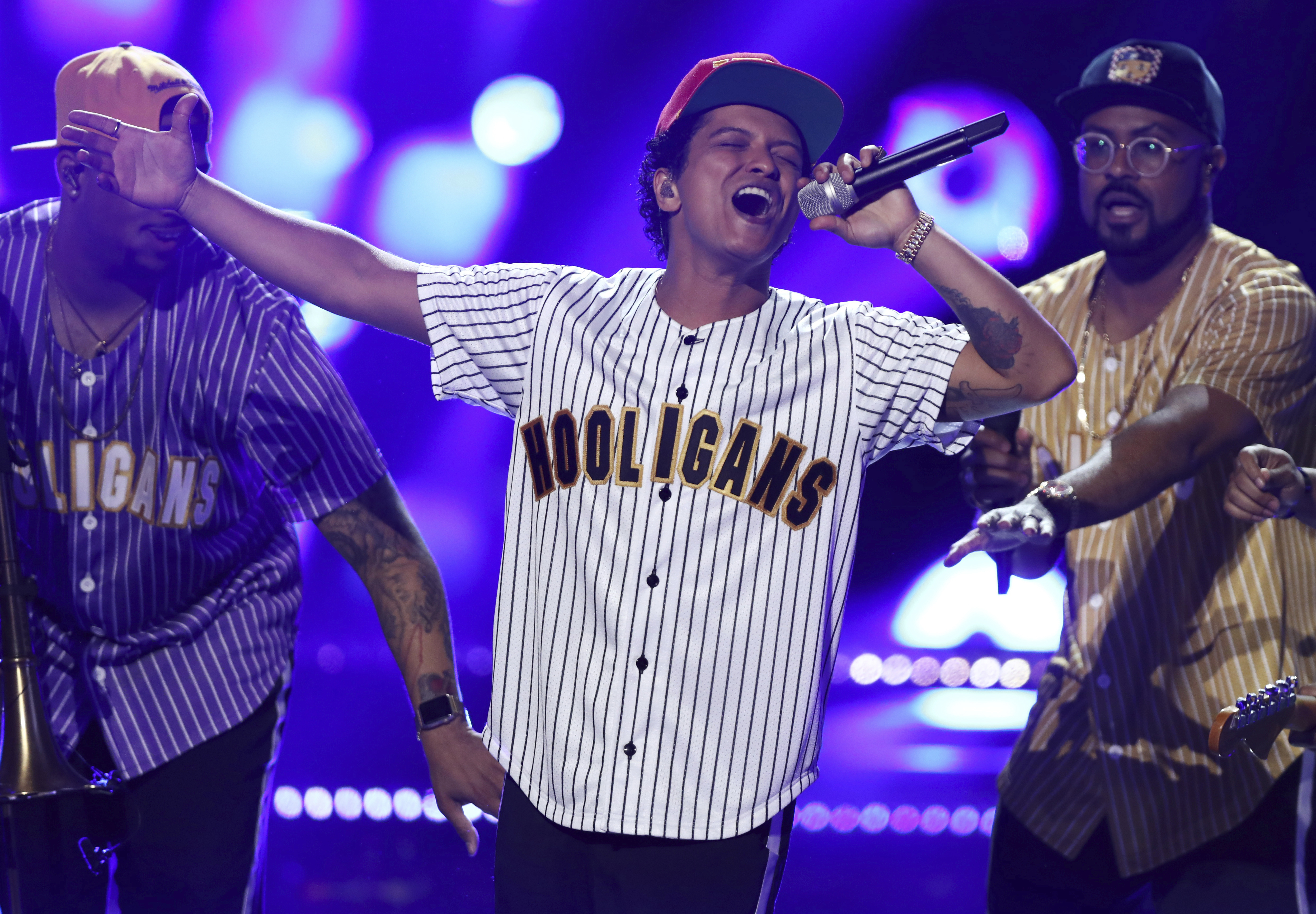 Bruno Mars' Grammy scholarship expands to include more kids