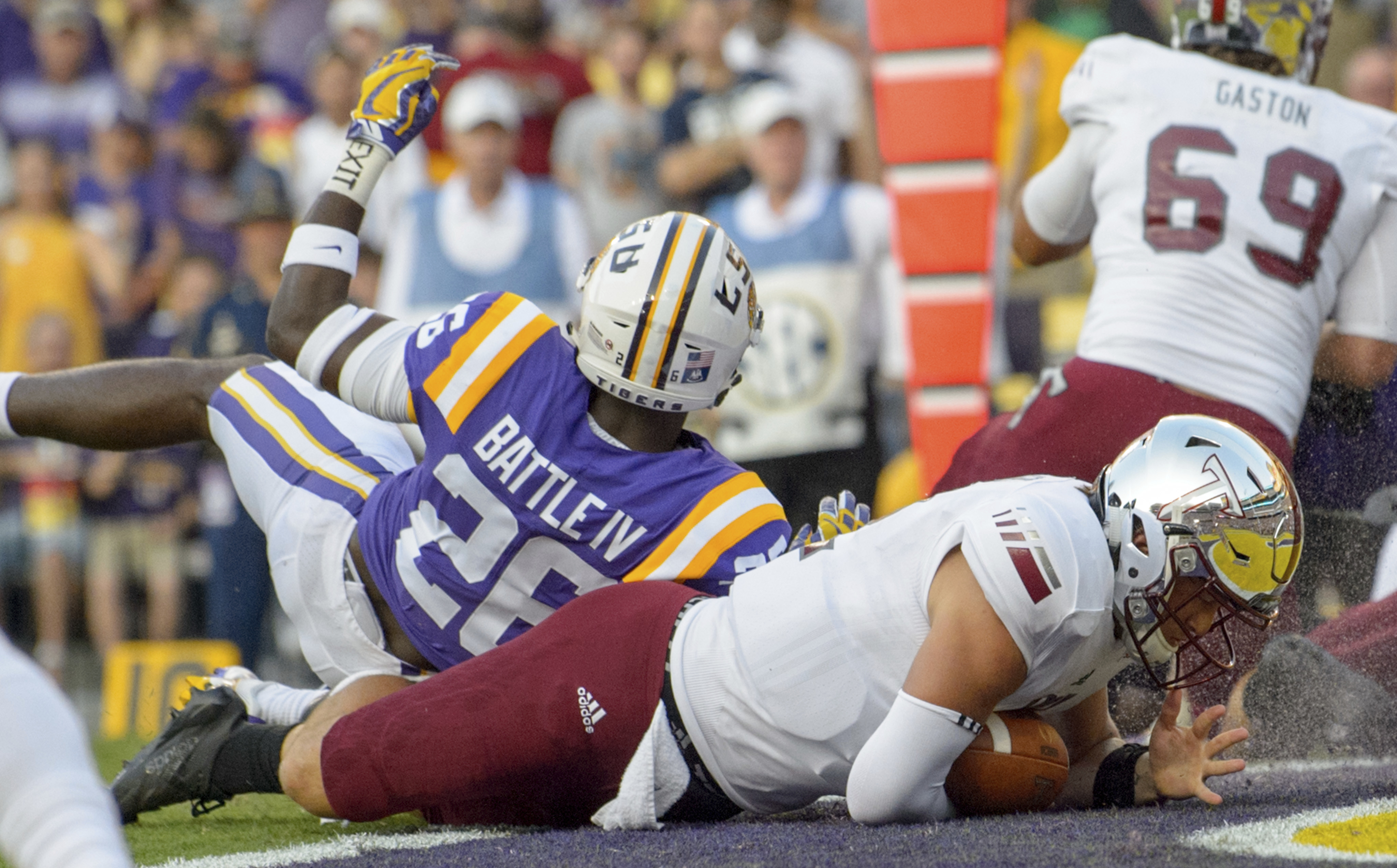 Surging Troy upsets No. 25 LSU 24-21 at Death Valley