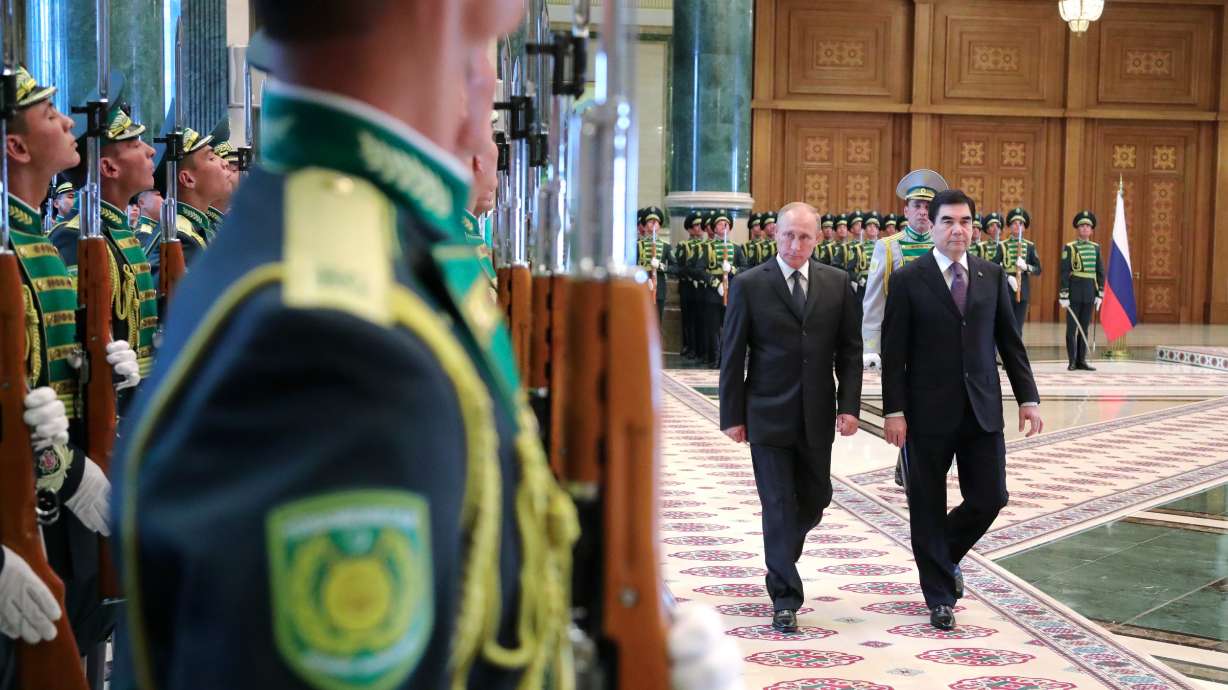 Russia's Putin in gas-rich Turkmenistan on rare visit