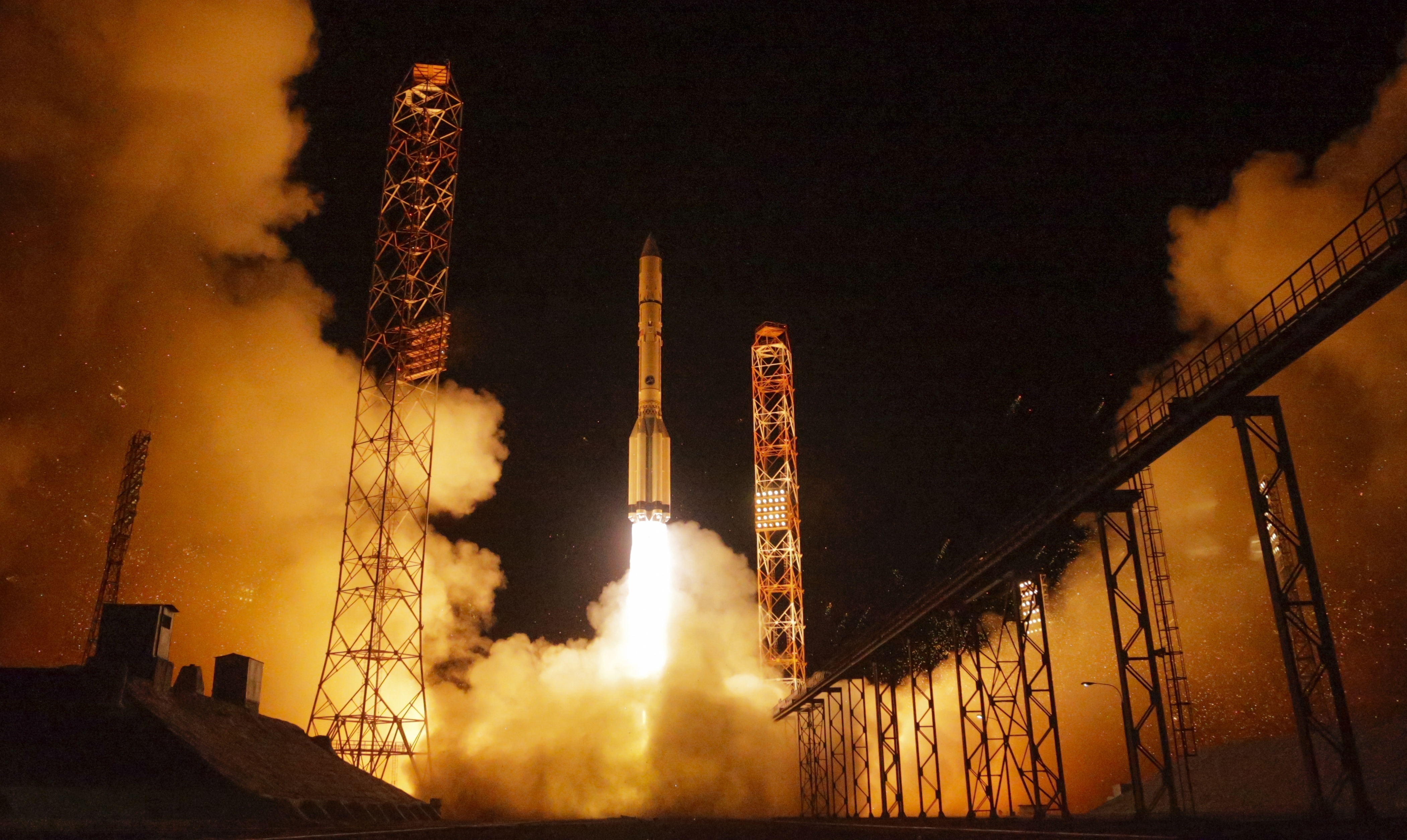 60 years after Sputnik, Russian space program faces troubles