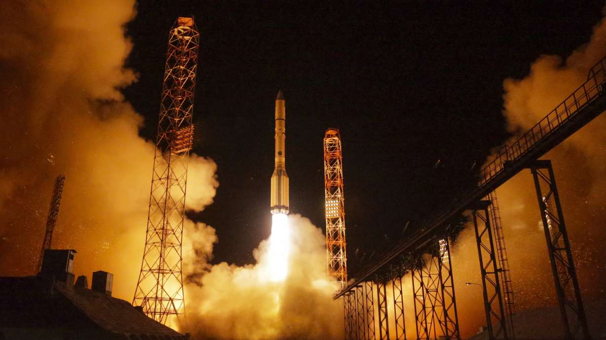 60 years after Sputnik, Russian space program faces troubles