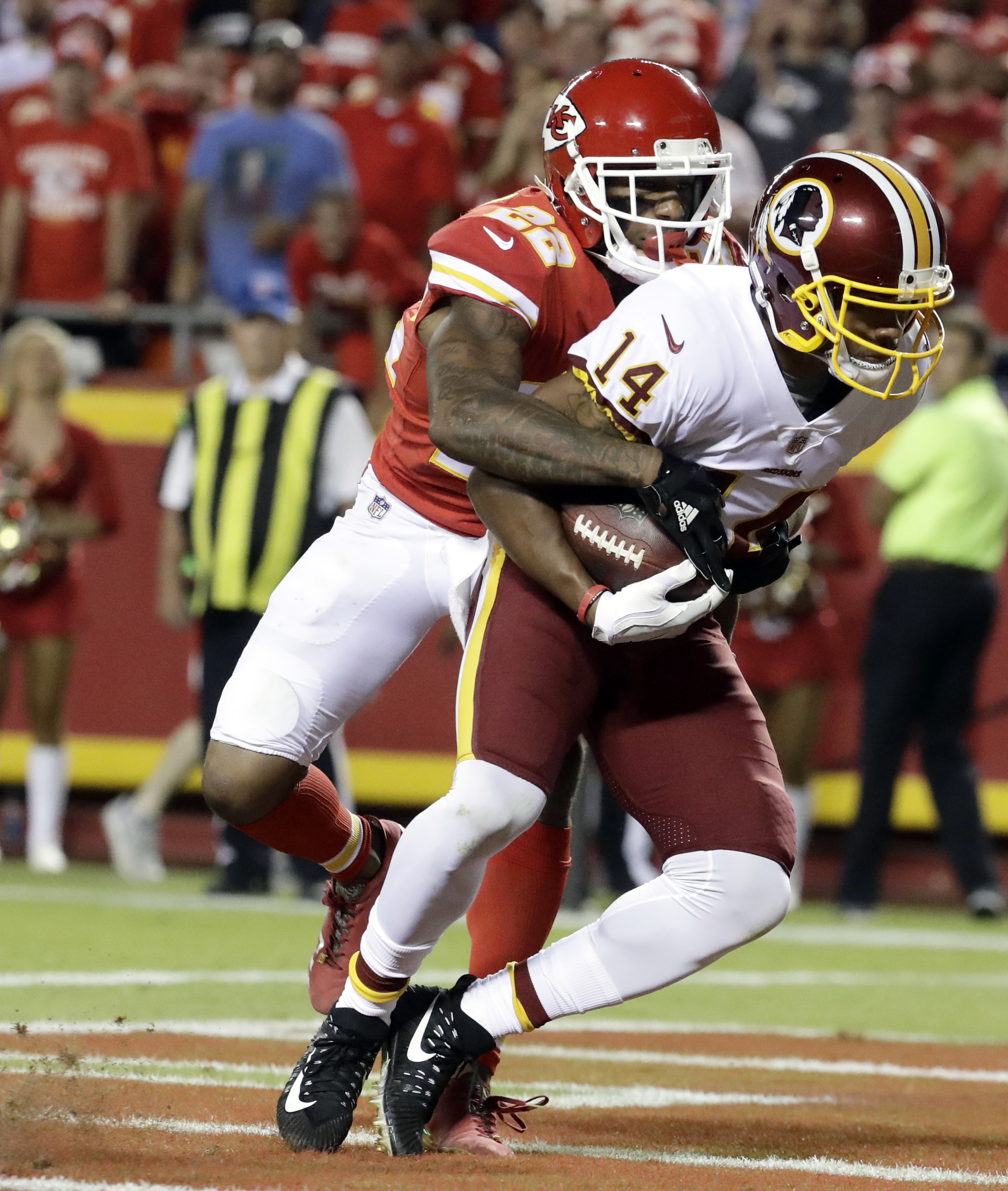 Chiefs' Reid denounces Peters' profanity directed at fans