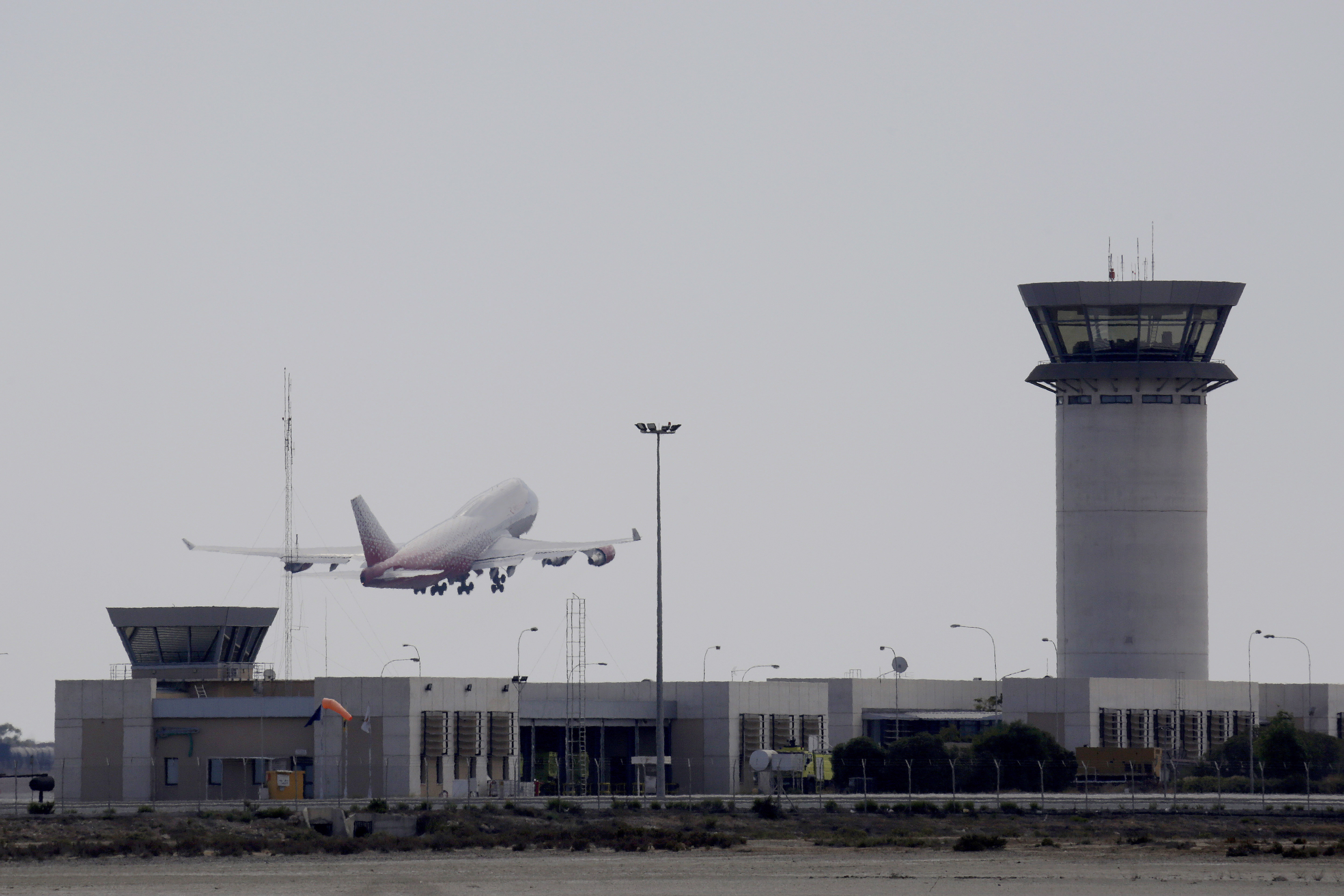 EU report: Cyprus' rival air traffic controls increase risks