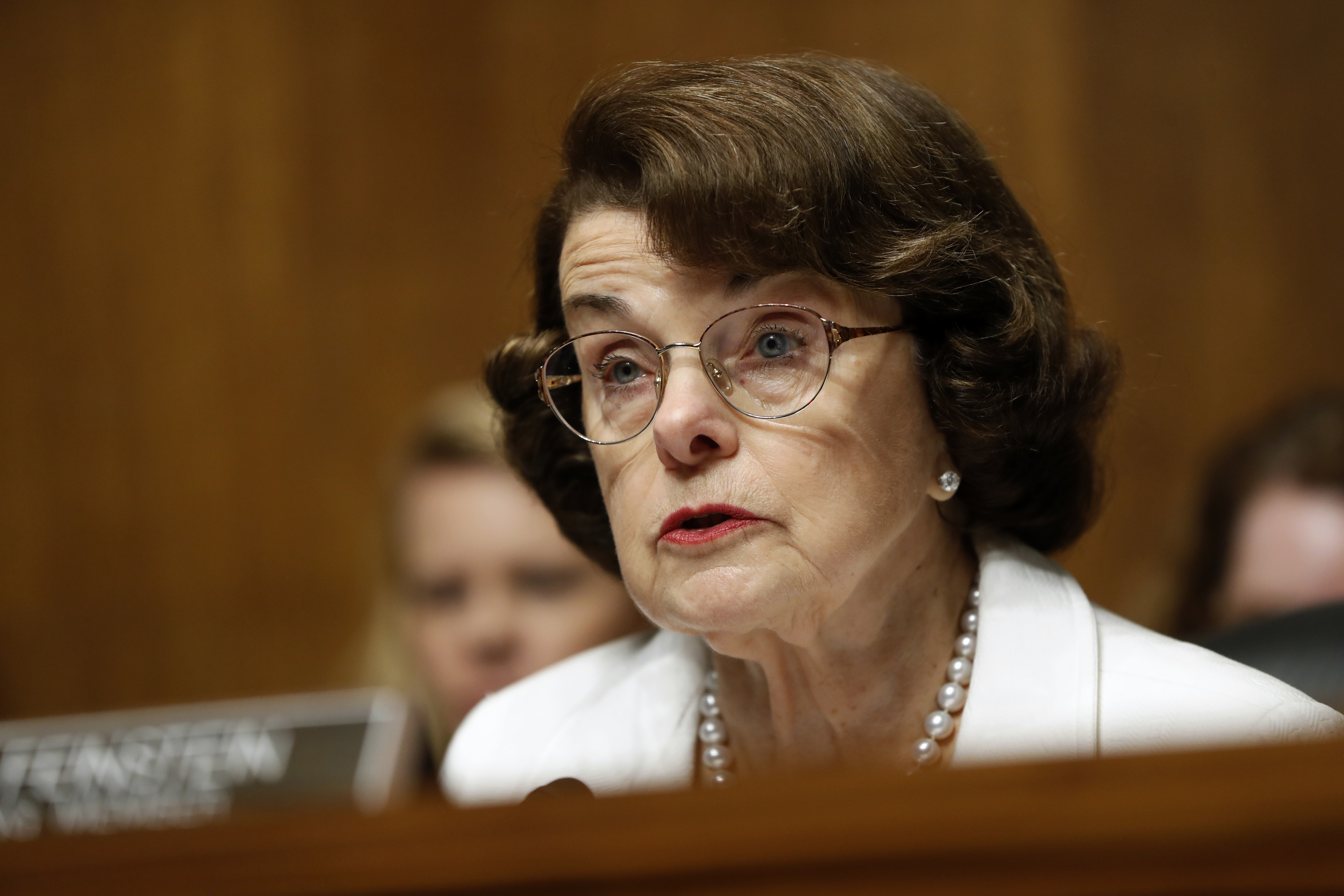 Feinstein, oldest senator at 84, to seek re-election