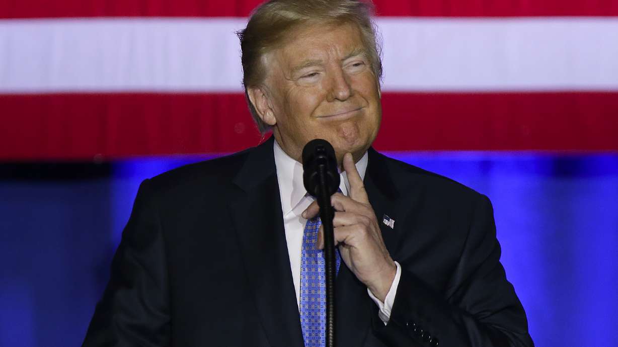 Trump turns back to tax overhaul; pitch aimed at truckers